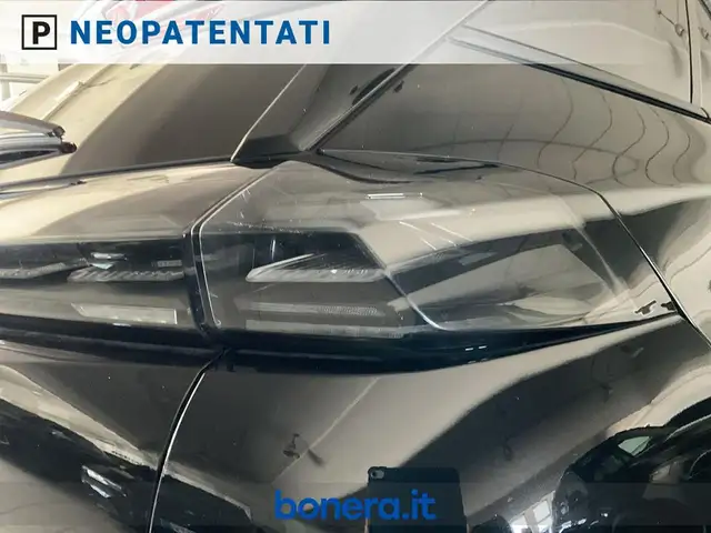 Peugeot 2008 view 10