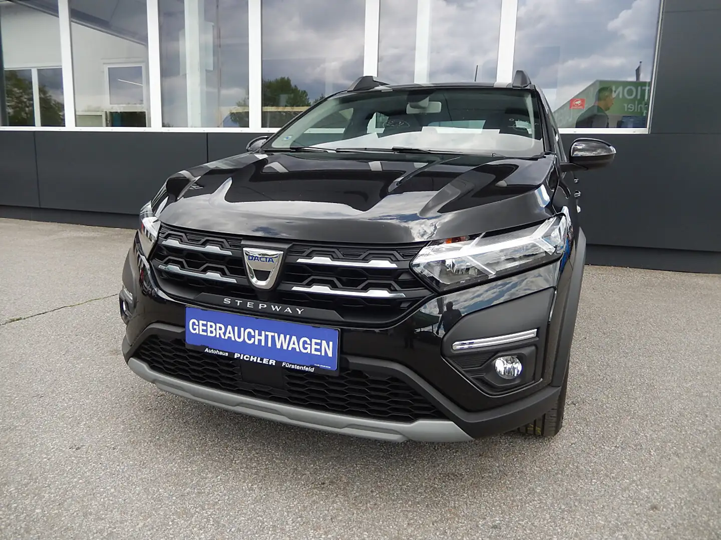 Dacia Sandero Stepway Comfort TCe 90 CVT Schwarz - 1