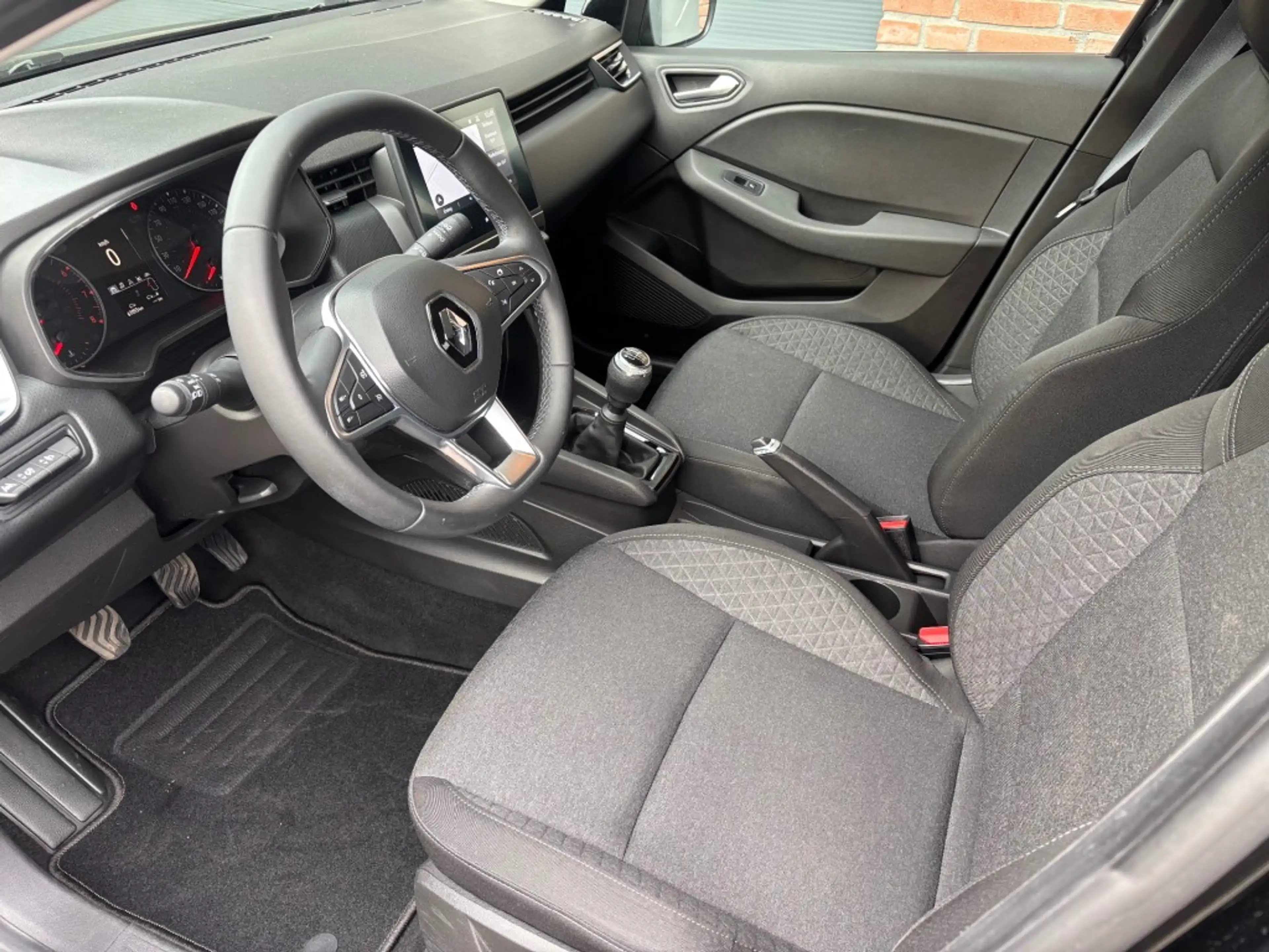 Renault Clio 1.0 TCE ZEN — photo 6