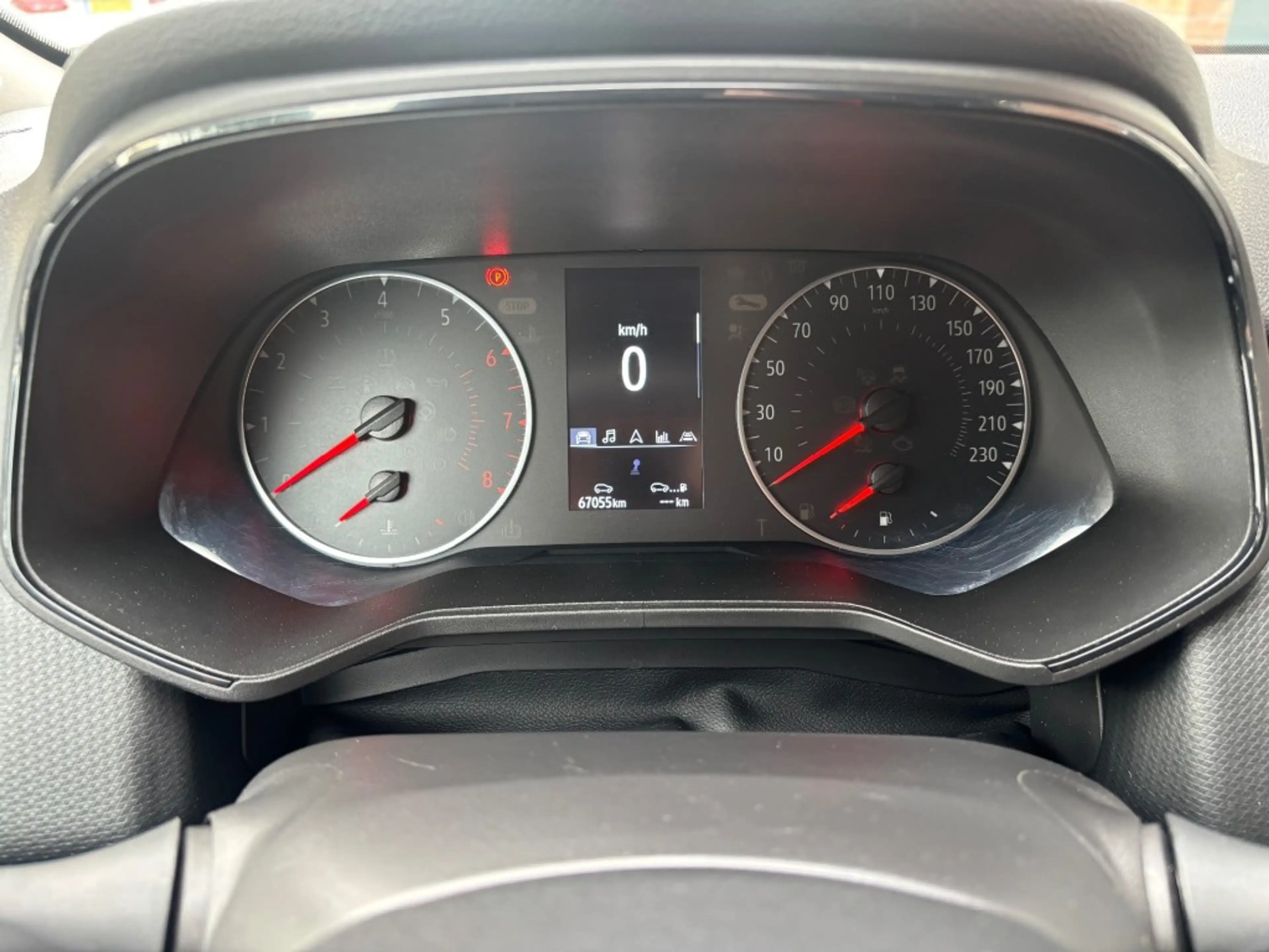 Renault Clio 1.0 TCE ZEN — photo 9