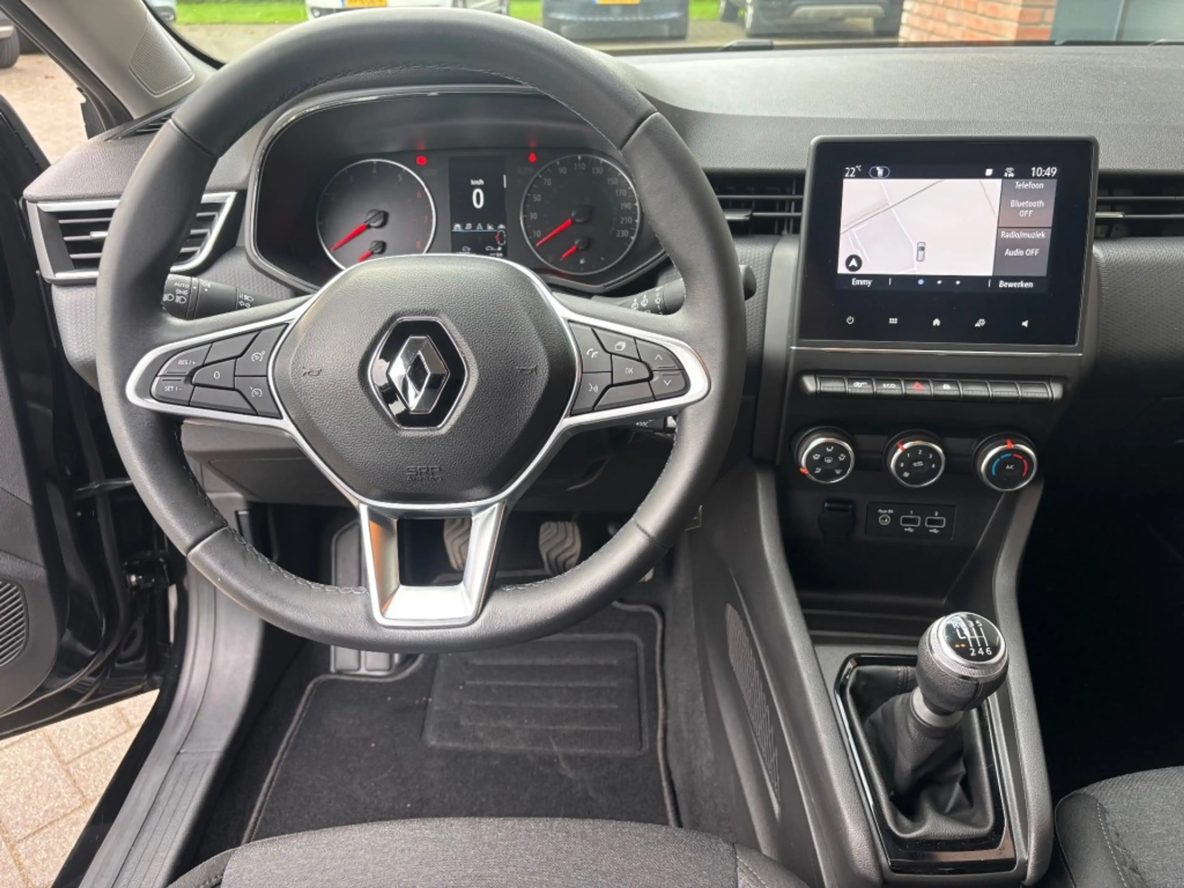Renault Clio 1.0 TCE ZEN — photo 8