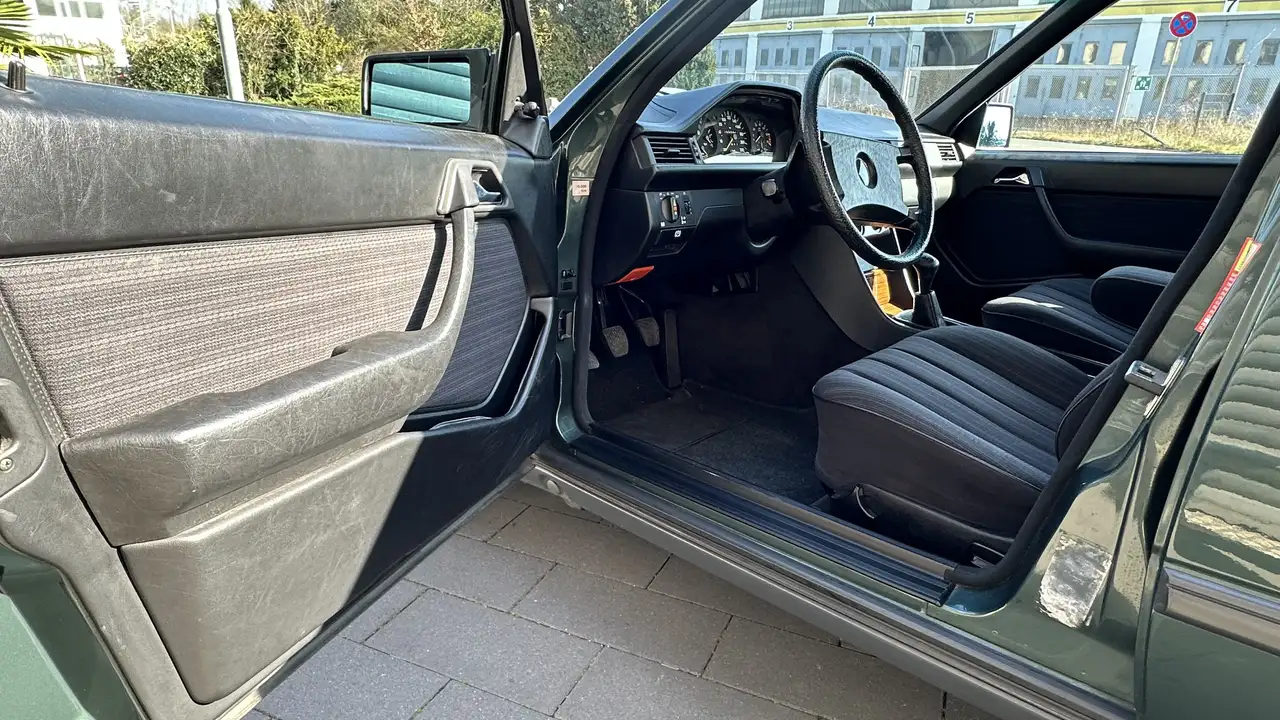 Mercedes-Benz E 200 W124, erst 65.000 km Top Zustand, ungeschweißt, foto 8