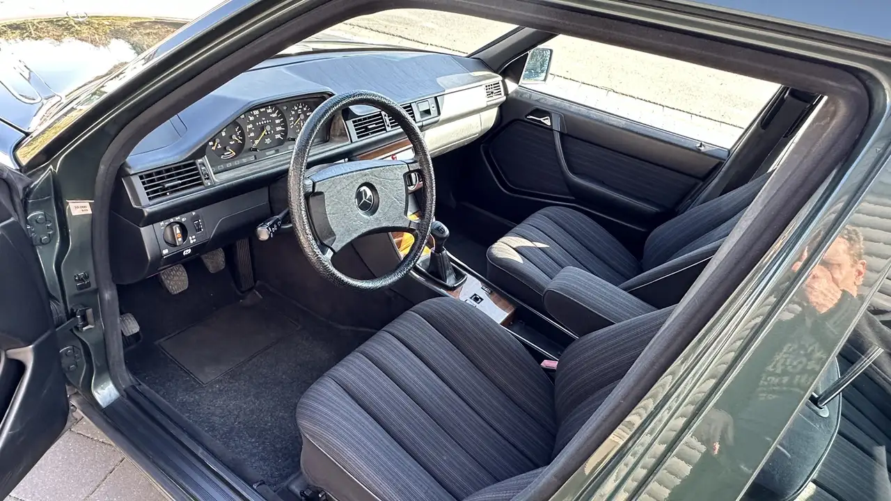 Mercedes-Benz E 200 W124, erst 65.000 km Top Zustand, ungeschweißt, foto 6