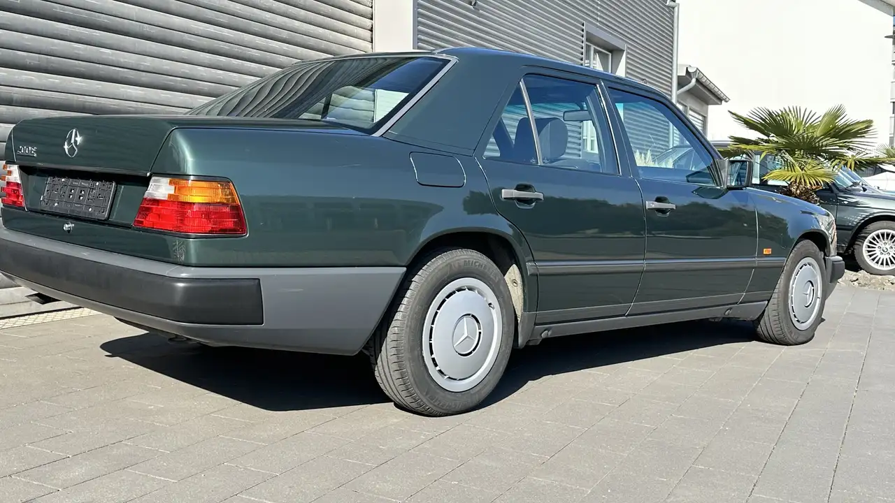 Mercedes-Benz E 200 W124, erst 65.000 km Top Zustand, ungeschweißt, foto 5