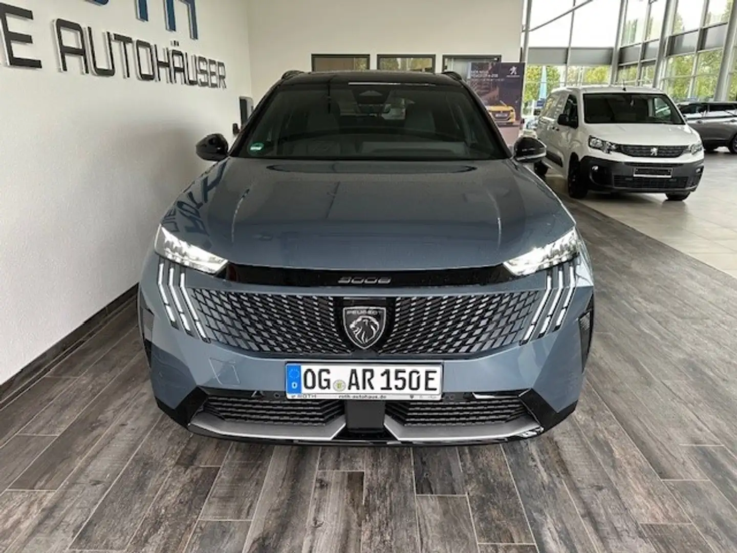 Peugeot 5008 Elektromotor Elektro 210 GT Panorama Navi LED ACC Bleu - 2