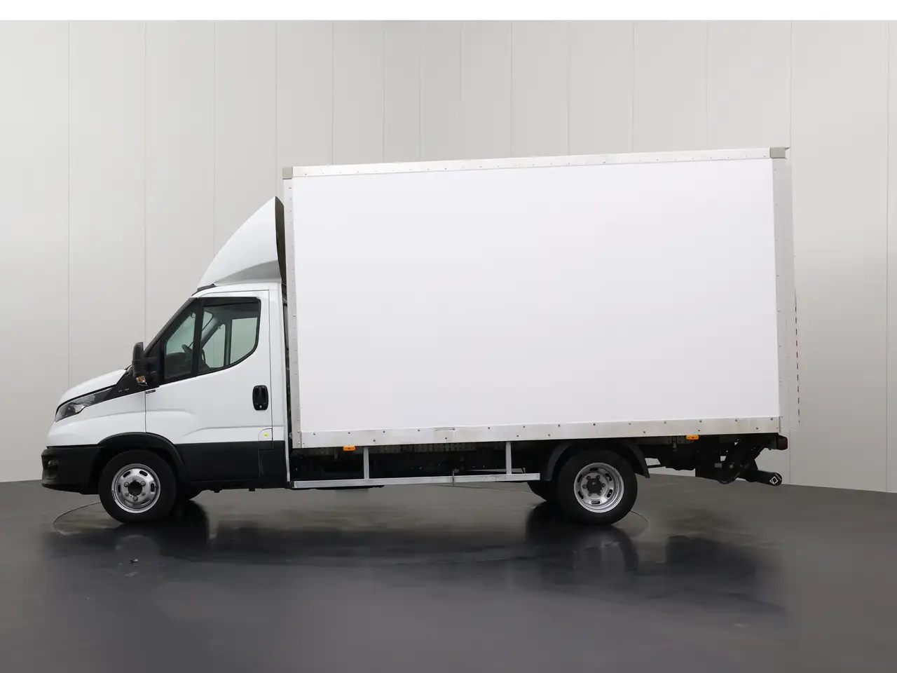 Iveco Daily 2024 — фото 12