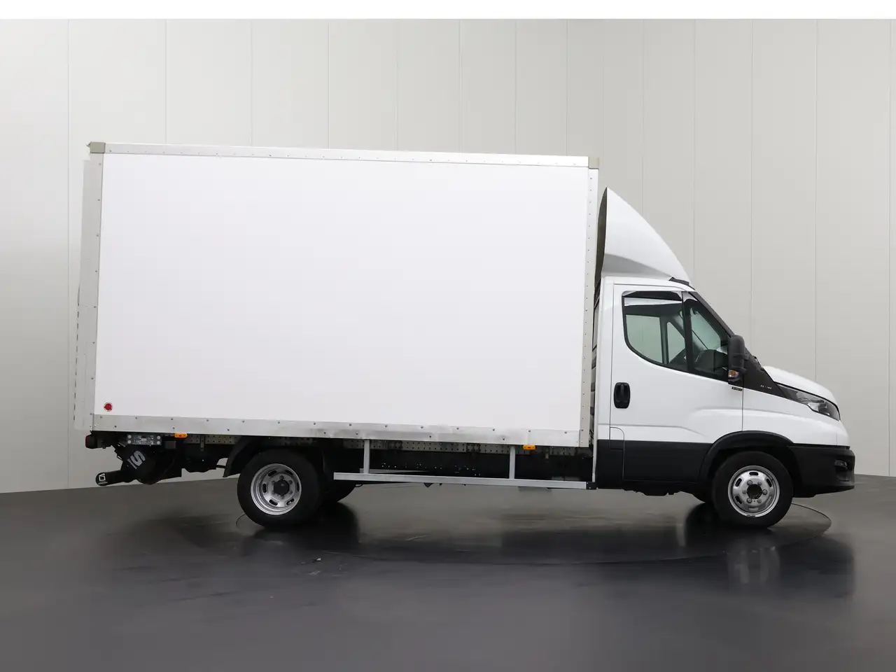Iveco Daily 2024 — фото 13