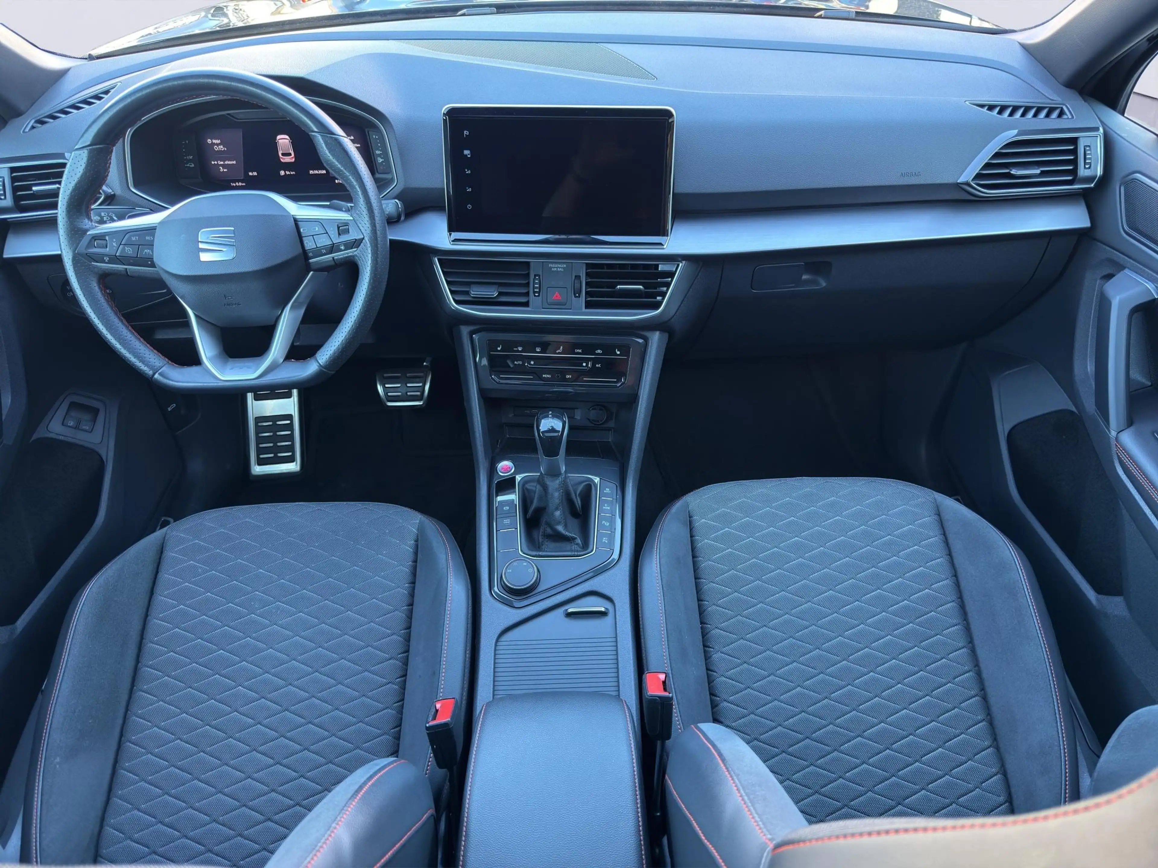 SEAT Tarraco 1.4 TSI e-Hybrid PHEV FR Business Intense /Apple & — photo 29