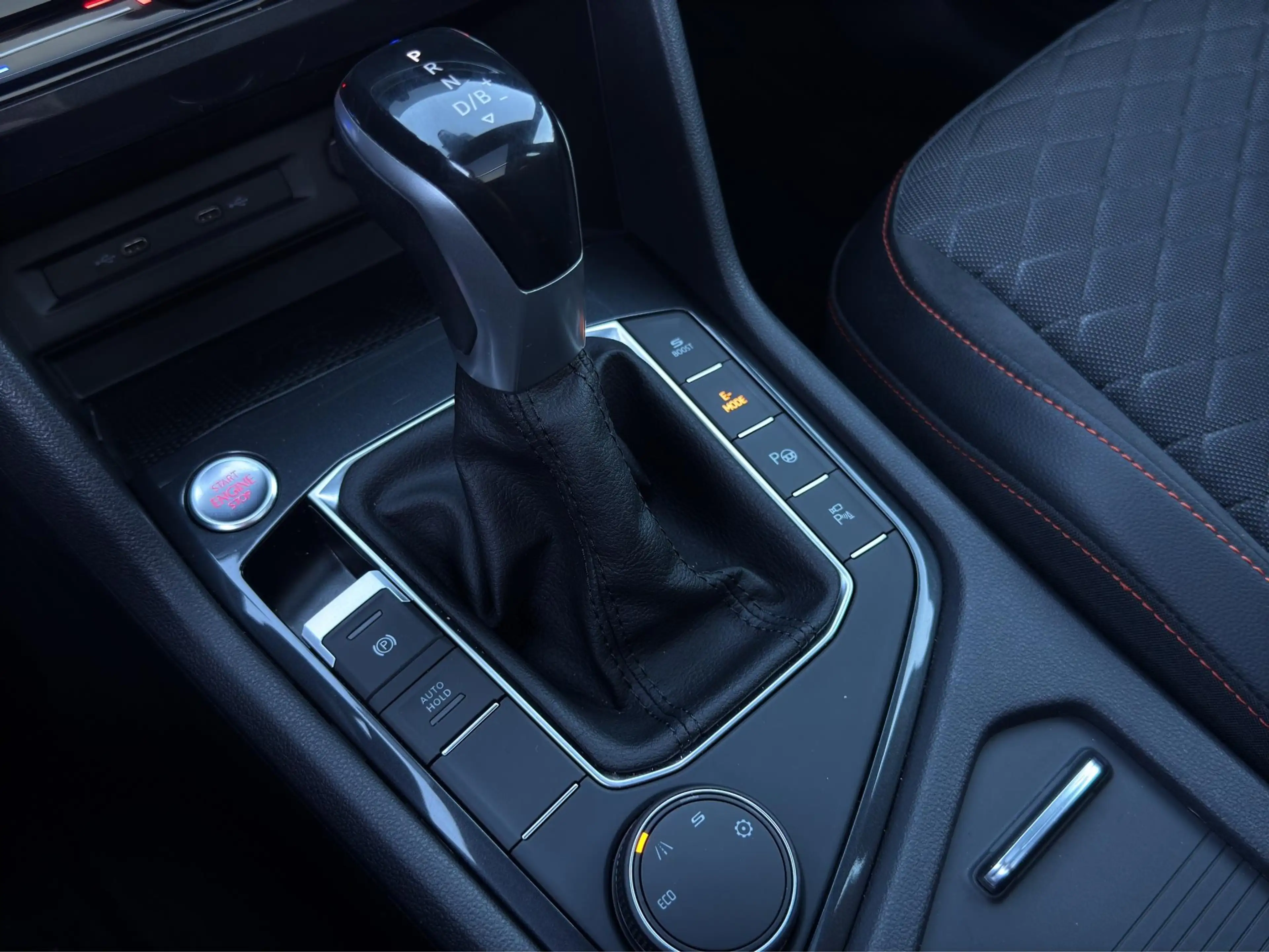 SEAT Tarraco 1.4 TSI e-Hybrid PHEV FR Business Intense /Apple & — photo 24