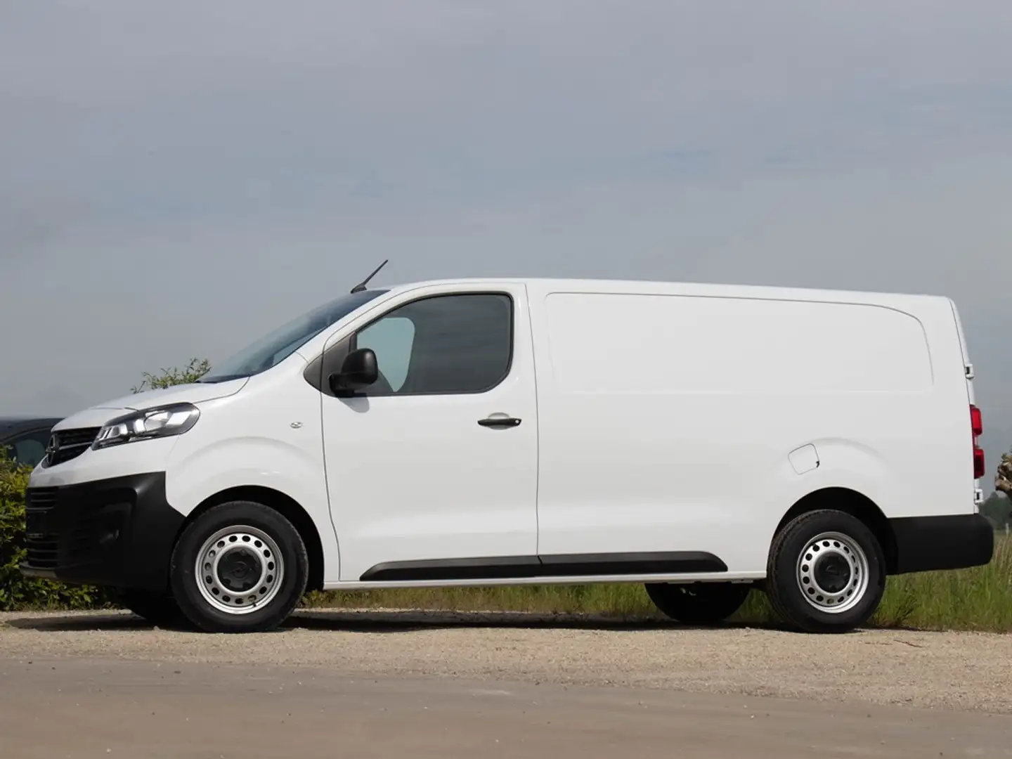 Opel Vivaro VAN L3 2.0 CDTi 104KW MT6*NAVI*CAMERA*VLOER*WANDEN Wit - 2