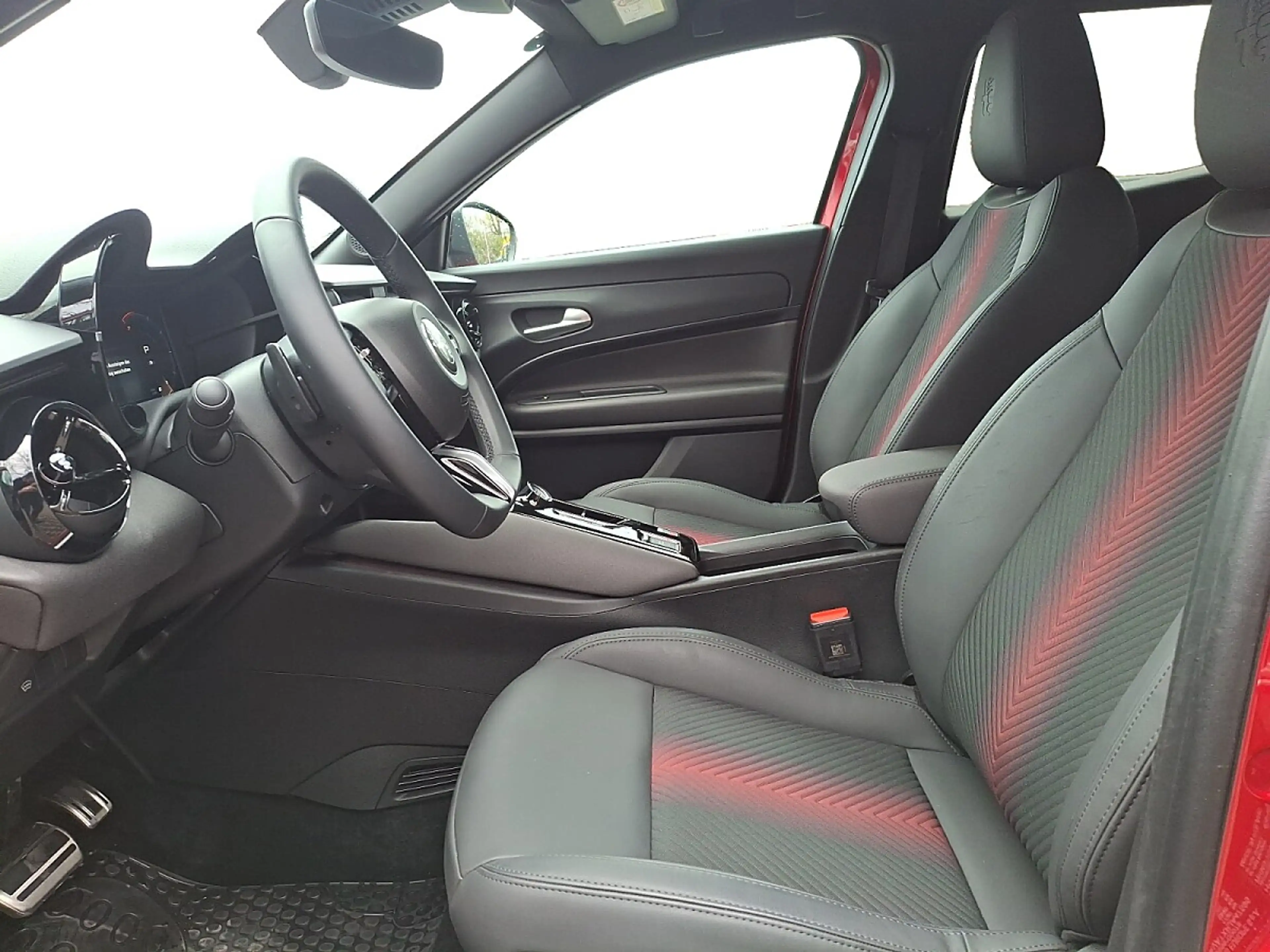 Alfa Romeo Junior 1.2 MHEV 100kW Speciale e-DCT6 Ibrid — photo 11