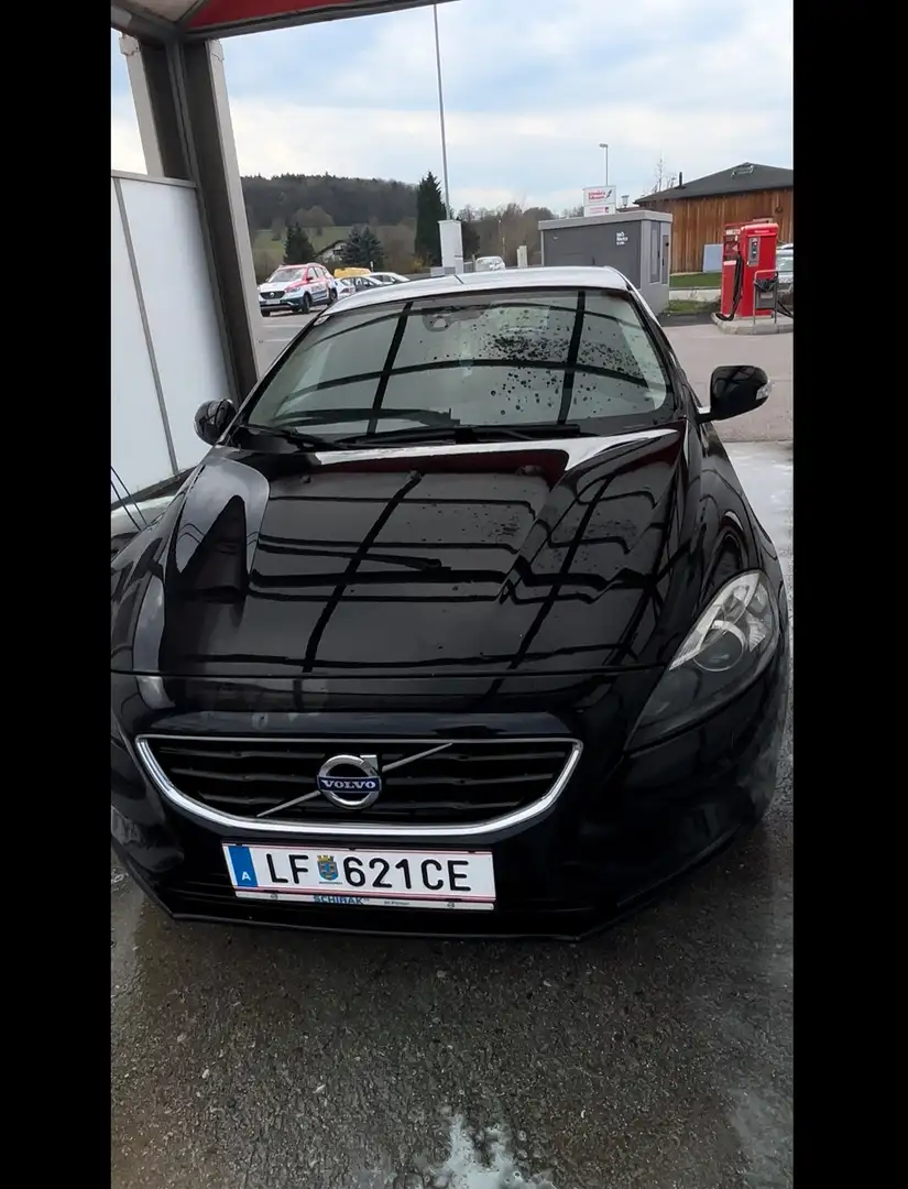 Volvo V40 D3 Momentum - 1