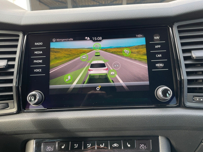 Skoda Kodiaq 2.0TDI Clever 4x4 DSG AHK KAM LED APP ACC — photo 21