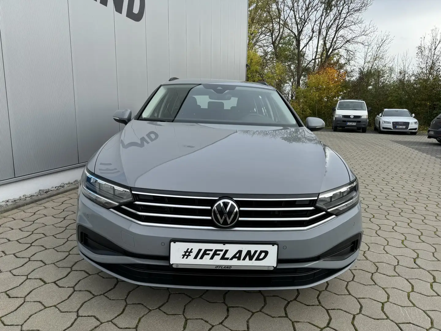 Volkswagen Passat Variant 1.5 TSI*LED*NAVI*APS*Rückfahrkamera* Grau - 2