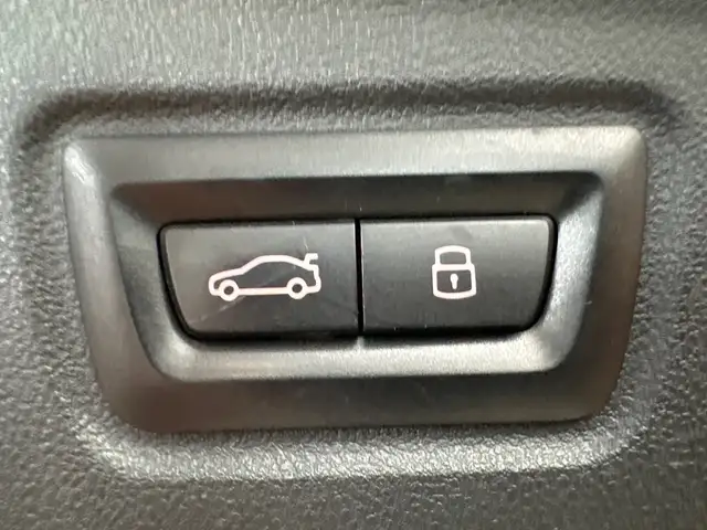 BMW I4 view 9