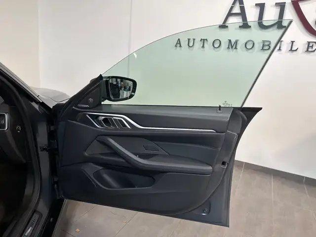 BMW I4 view 7