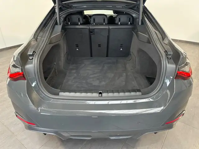 BMW I4 view 8