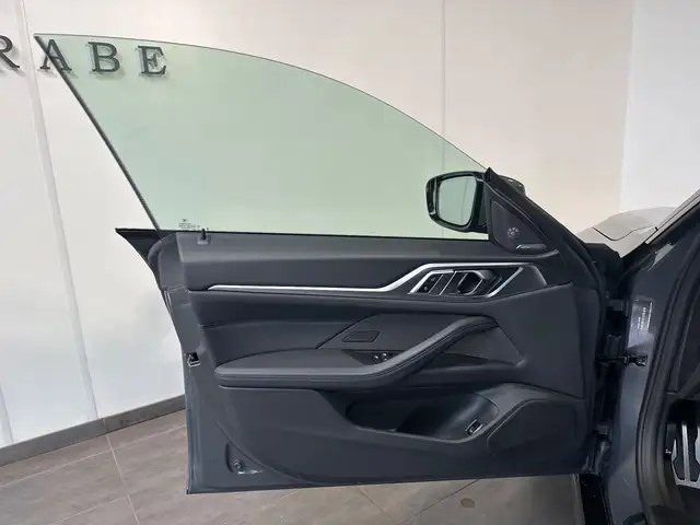 BMW I4 view 6