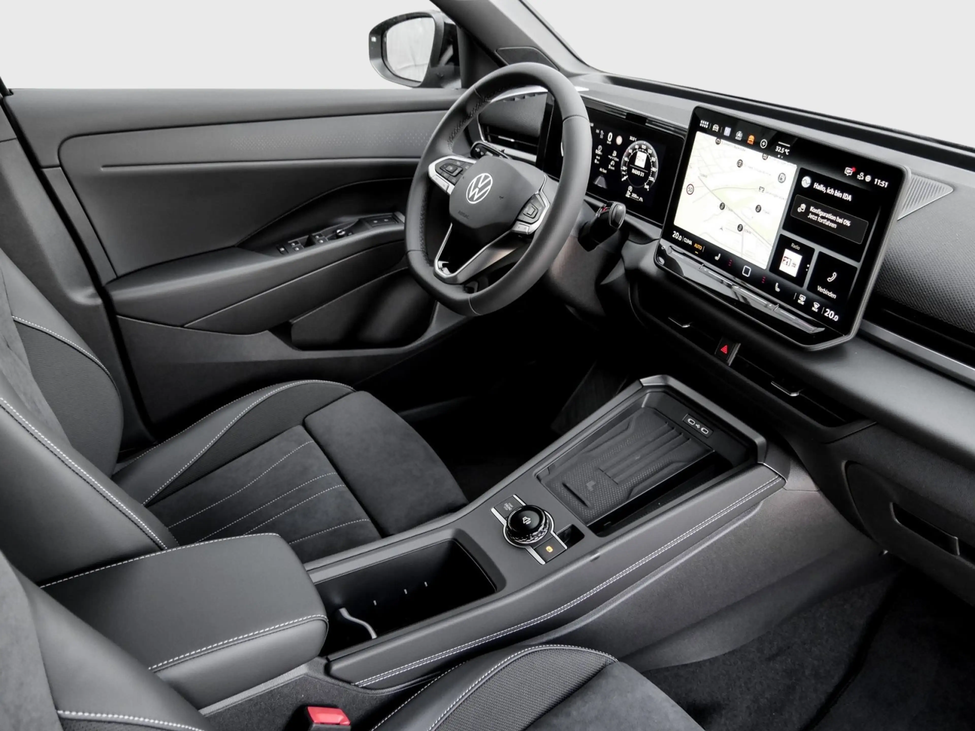 Volkswagen T-Roc Style 1.5 eTSI DSG LED+ Navi AHK ACC 18" Massag... — photo 3
