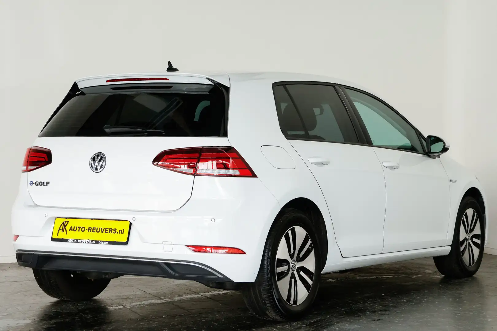 Volkswagen e-Golf e-Golf / Navi / ACC / CarPlay / LED Wit - 2