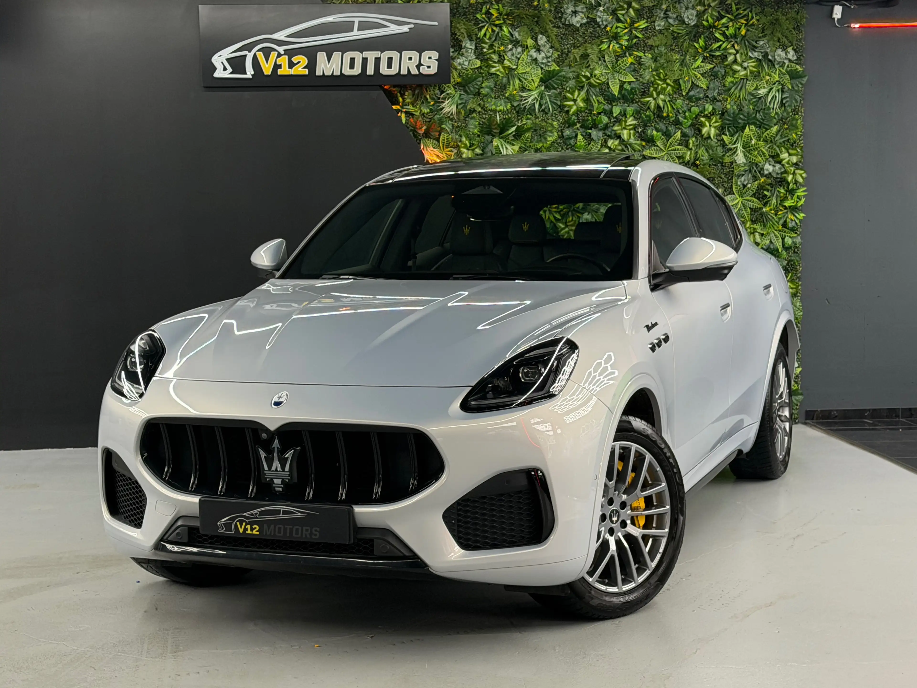 Maserati Grecale Modena Hybrid 330Ps  Carbon 360°