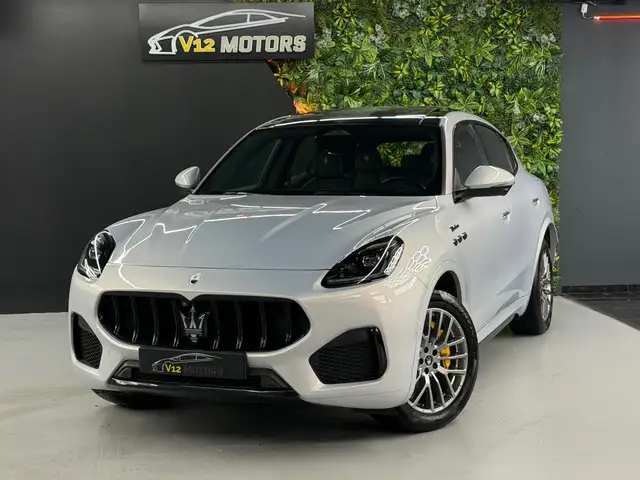 Maserati Grecale Modena Hybrid MHEV Pano Carbon 360°