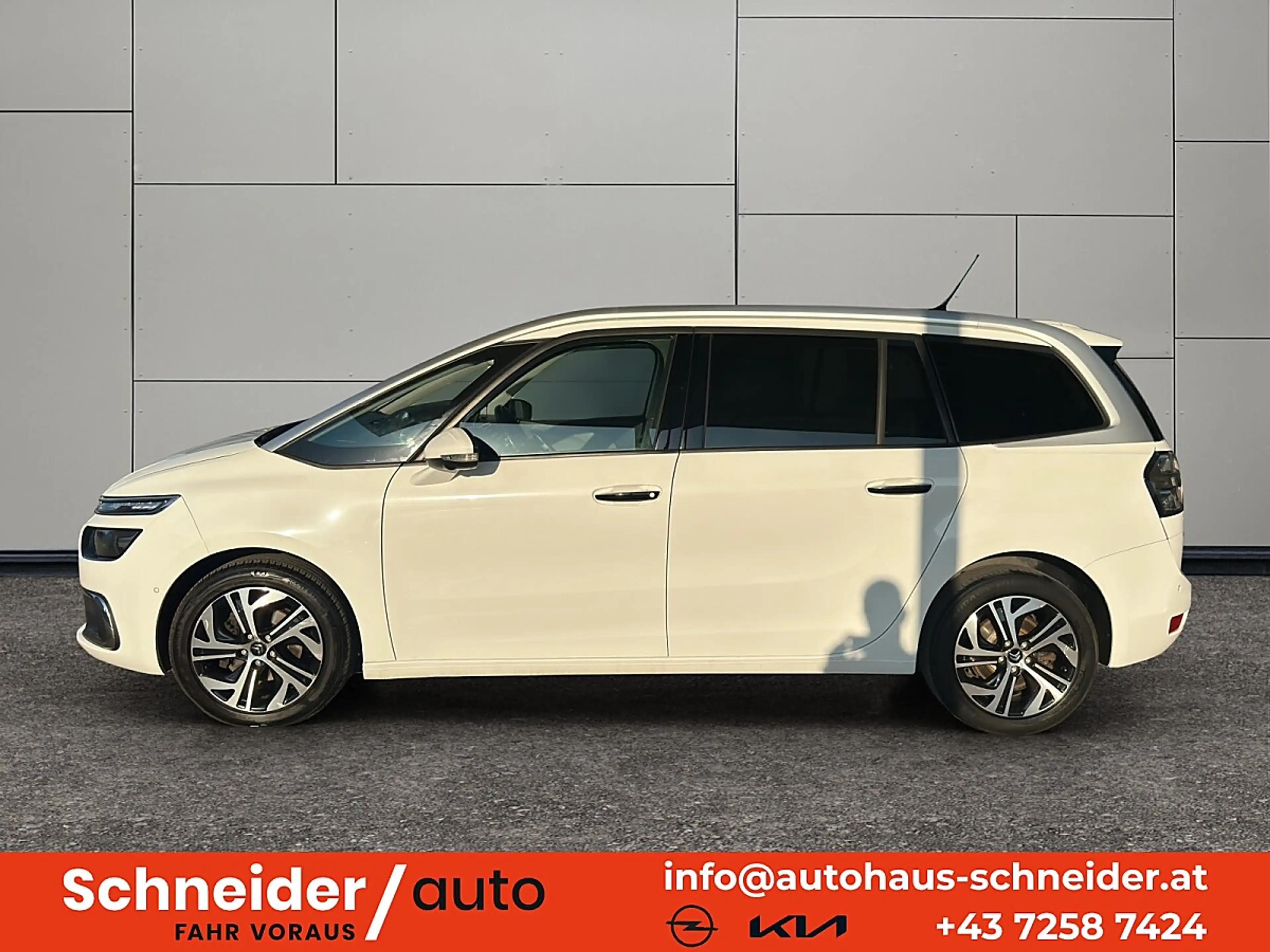 Citroen Grand C4 Picasso PureTech 130 S&S EAT6 Shine — photo 3