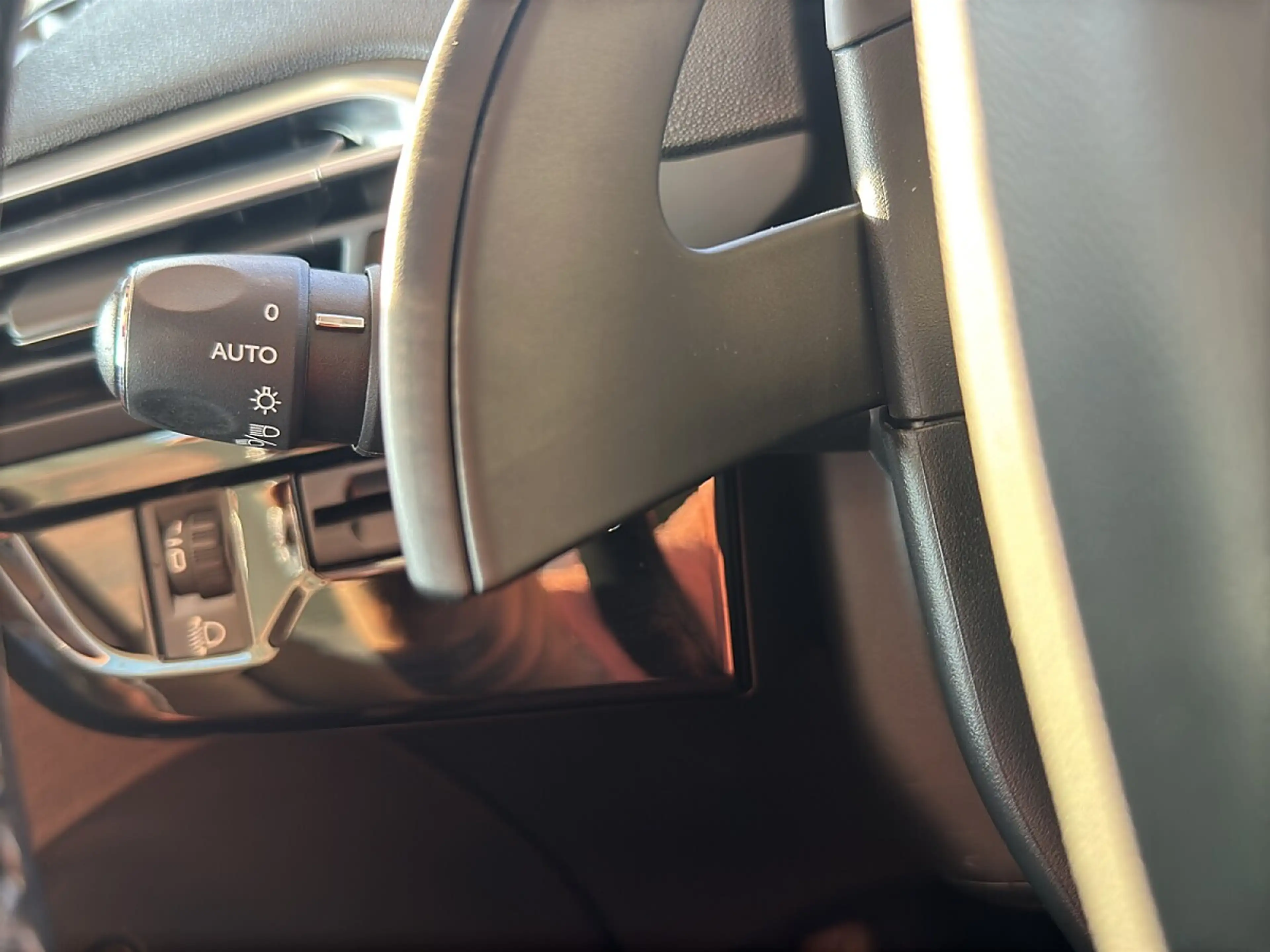 Citroen Grand C4 Picasso PureTech 130 S&S EAT6 Shine — photo 12