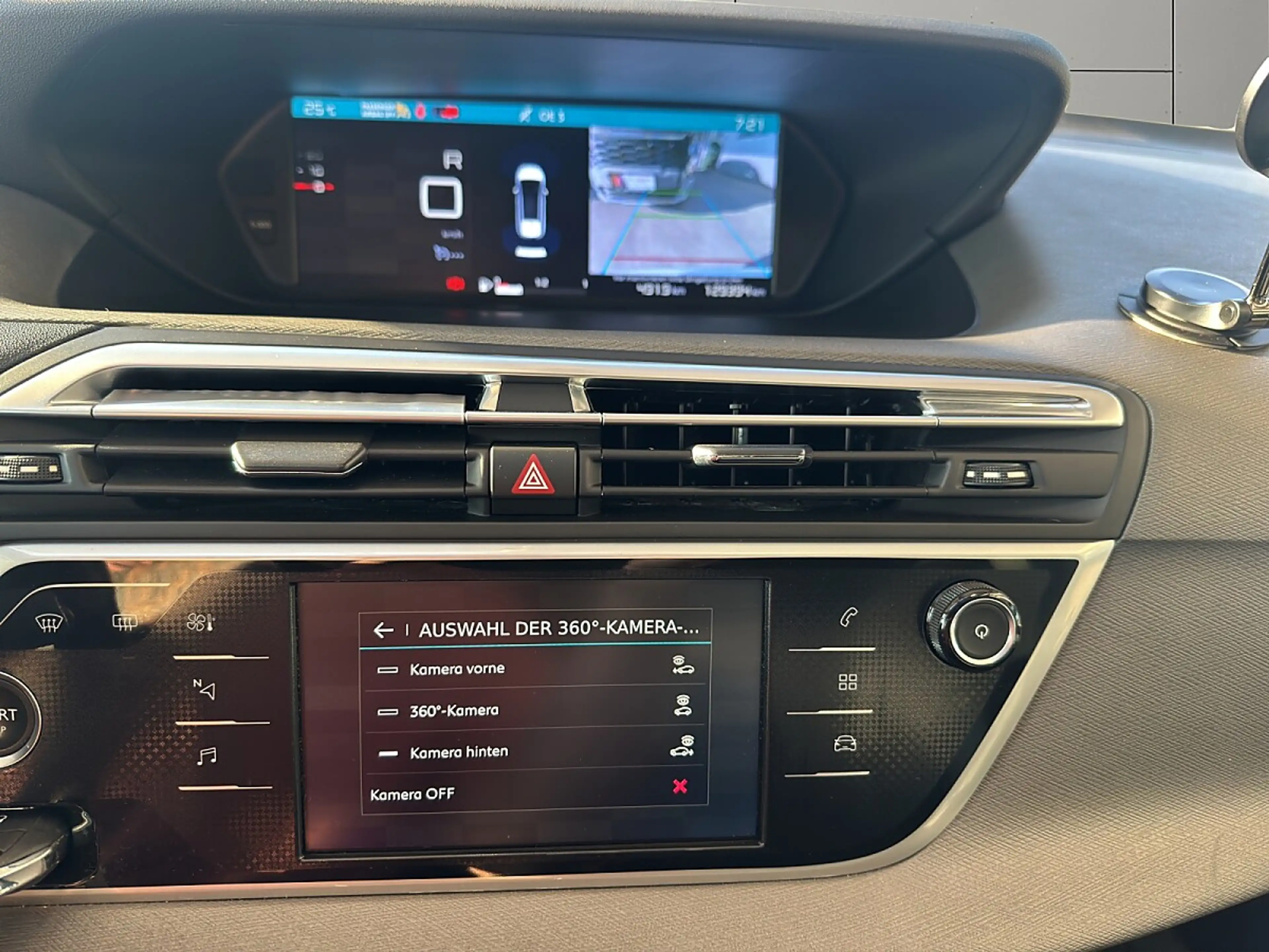 Citroen Grand C4 Picasso PureTech 130 S&S EAT6 Shine — photo 14