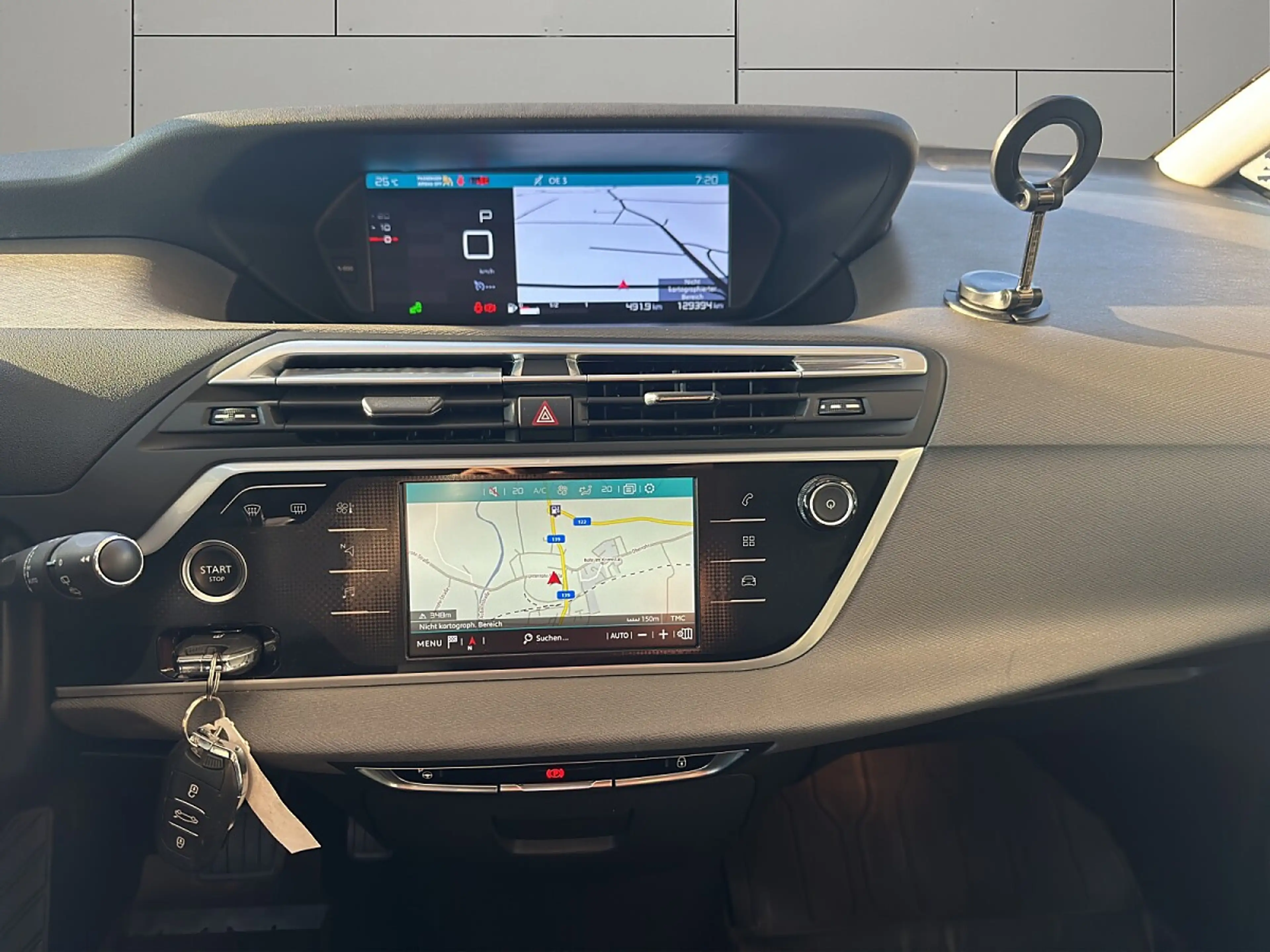 Citroen Grand C4 Picasso PureTech 130 S&S EAT6 Shine — photo 15
