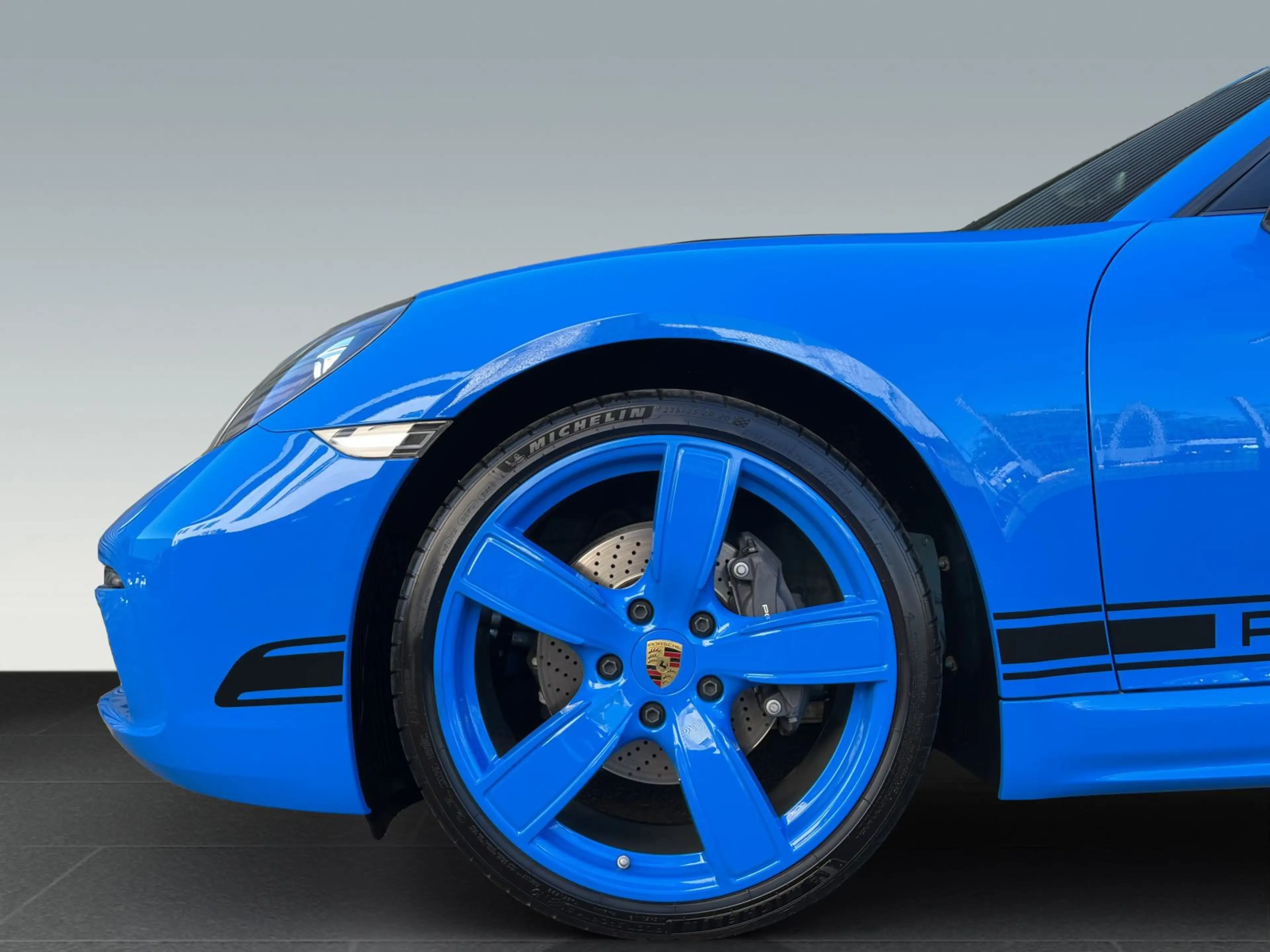 Porsche Boxster 718 — photo 8
