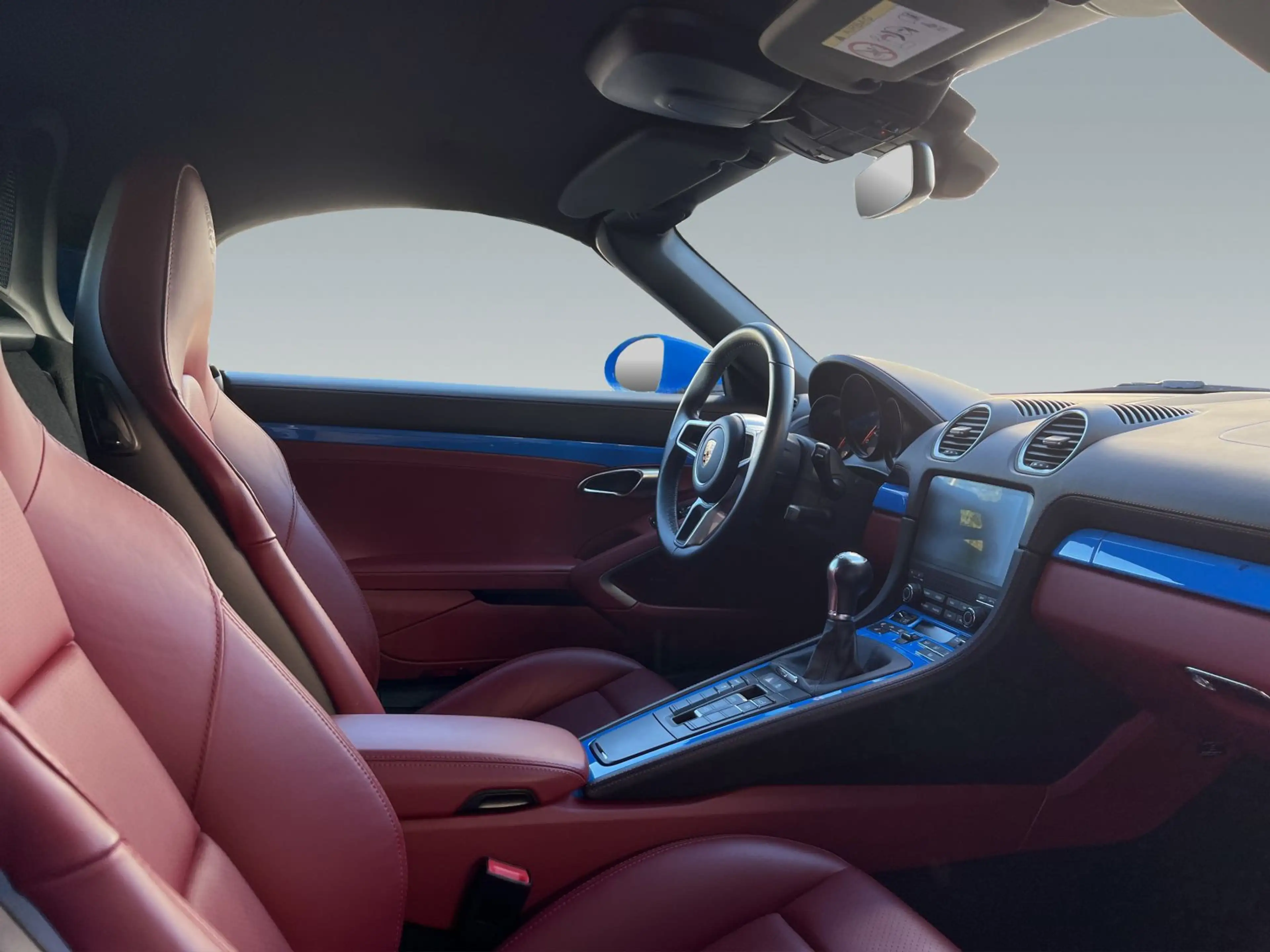 Porsche Boxster 718 — photo 15