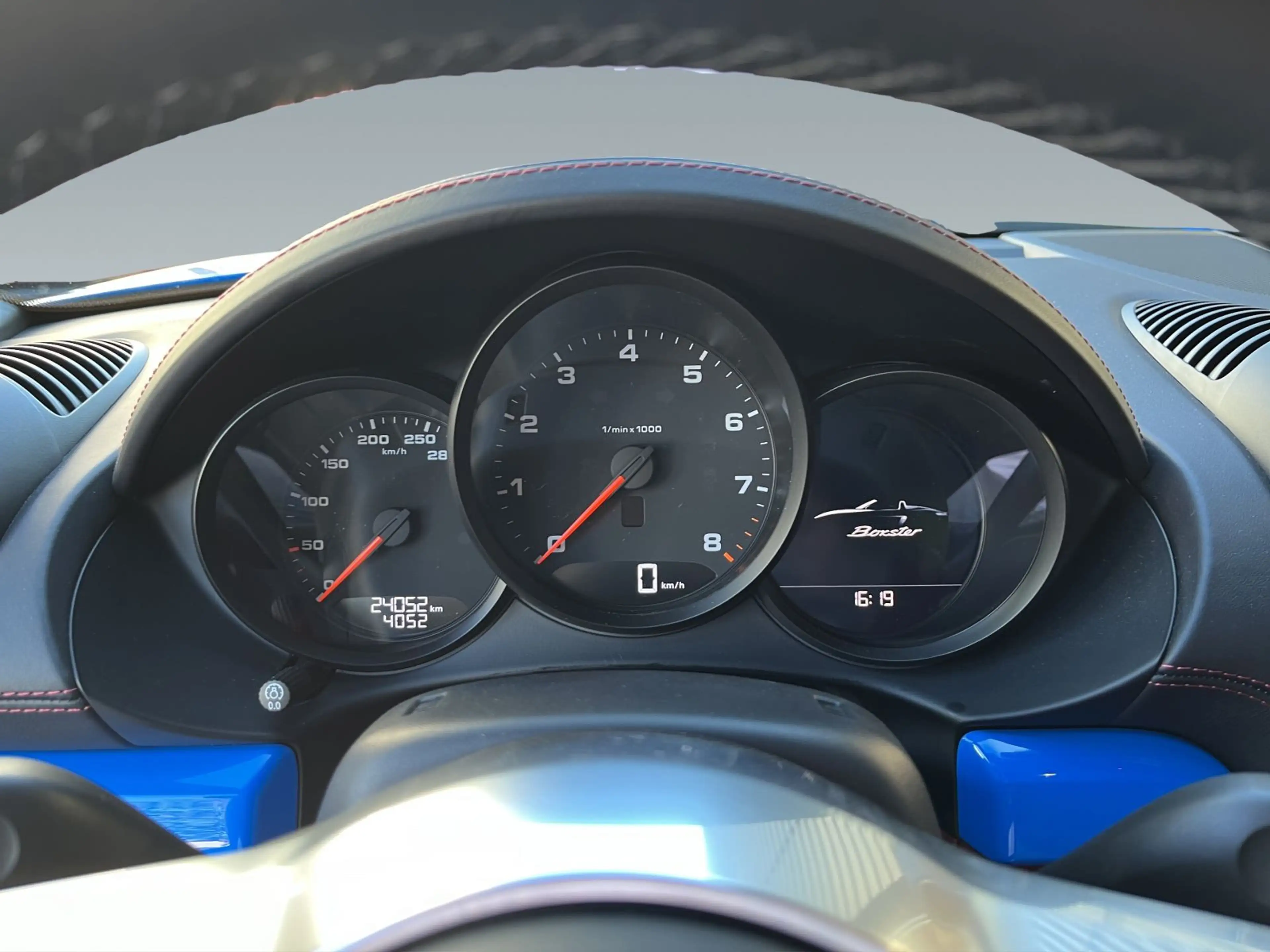 Porsche Boxster 718 — photo 12