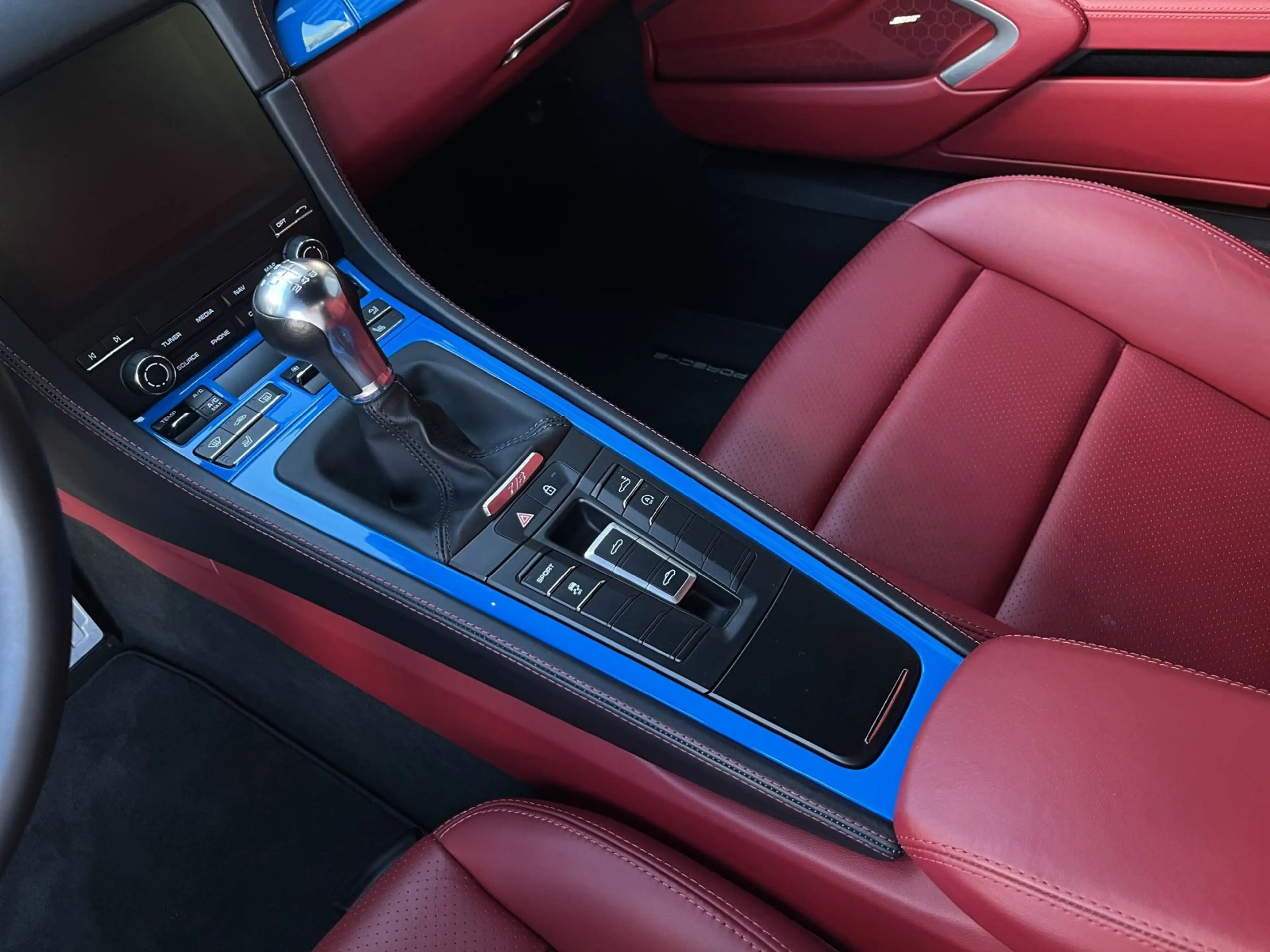 Porsche Boxster 718 — photo 13