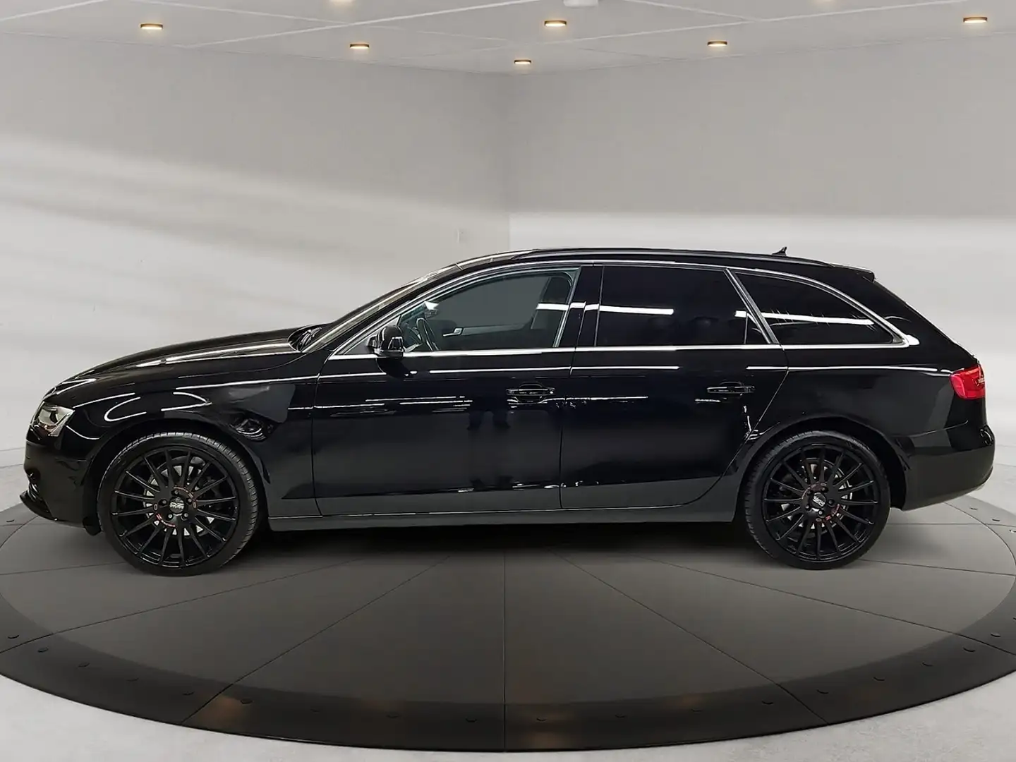 Audi A4 2.0 TDI quattro * BI-XENON * AHK * 19" OZ * NAVI * Schwarz - 2