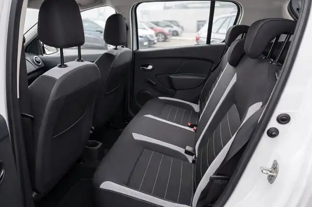 Dacia Sandero view 12