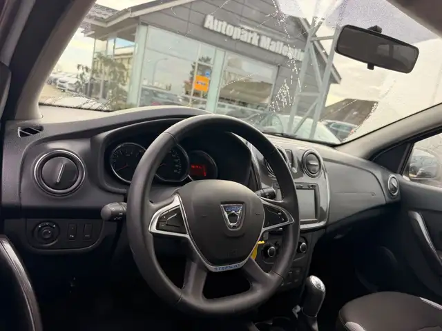 Dacia Sandero view 9