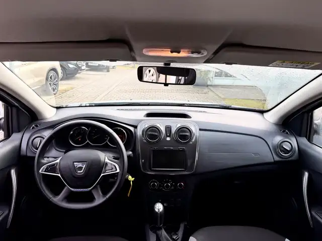 Dacia Sandero view 10