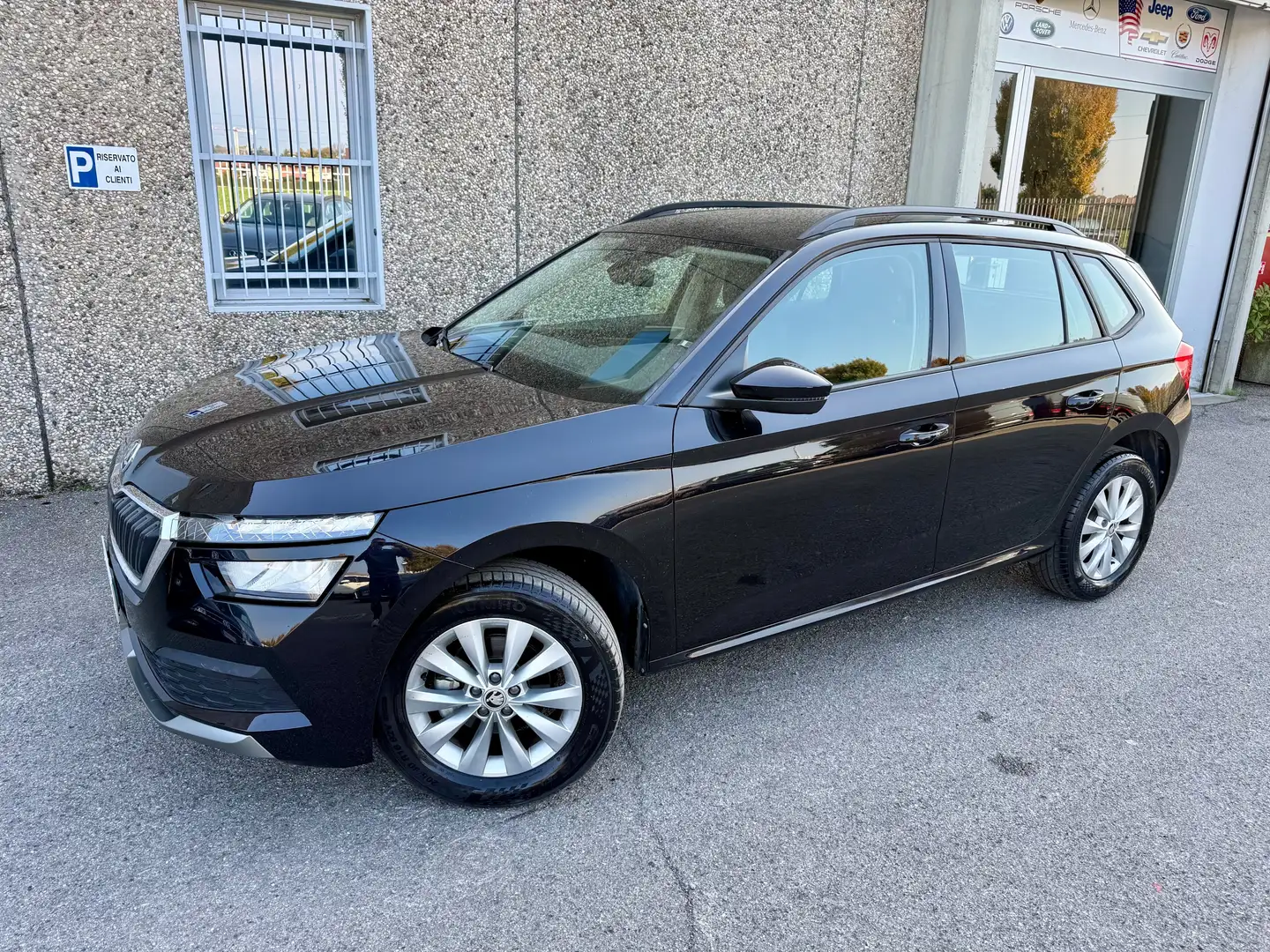 Skoda Kamiq 1.0 tsi Ambition 95cv "APP CONNECT"ACC"RADAR" Nero - 1