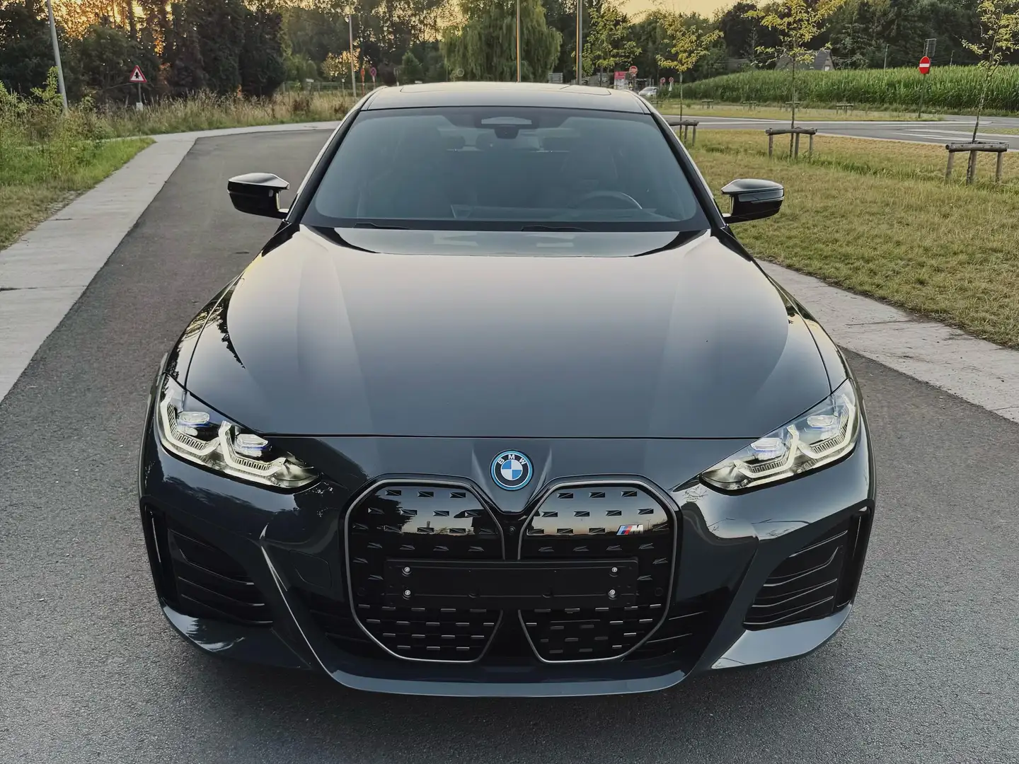 BMW i4 i4 M50 xDrive M-Perfomance Individual Grijs - 2