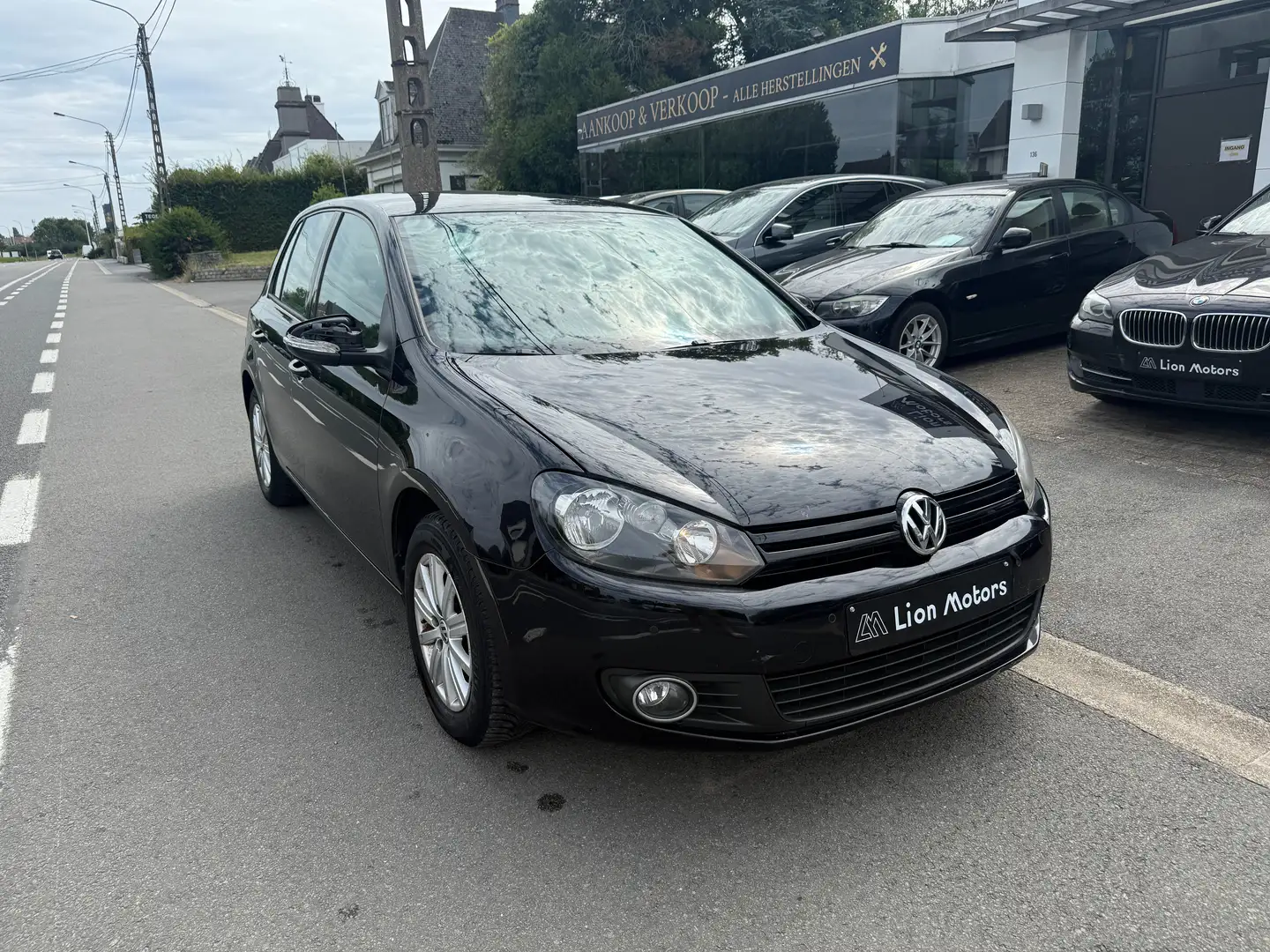 Volkswagen Golf 1.6 TDI BlueMotion Technology DSG Trendline Zwart - 1