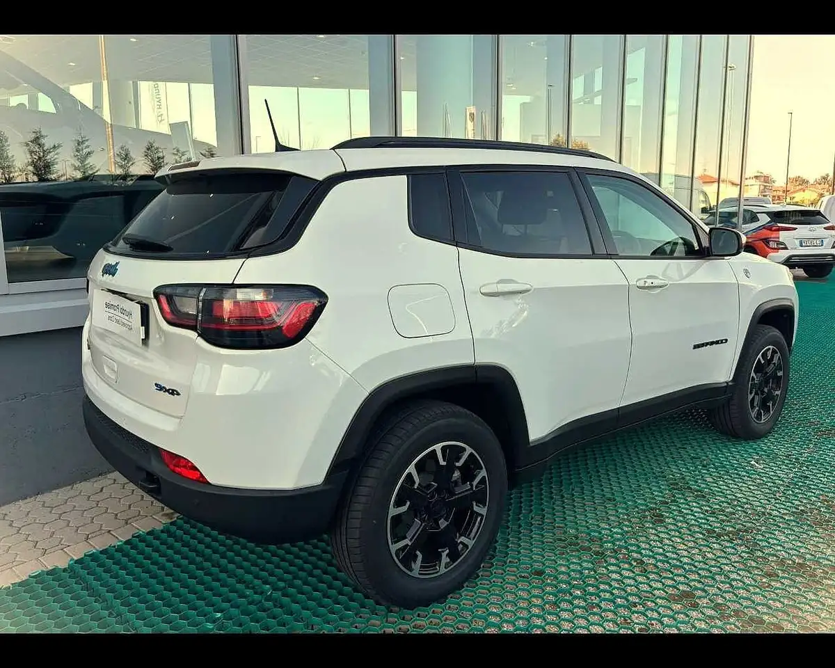 Jeep Compass — photo 6 sur 18