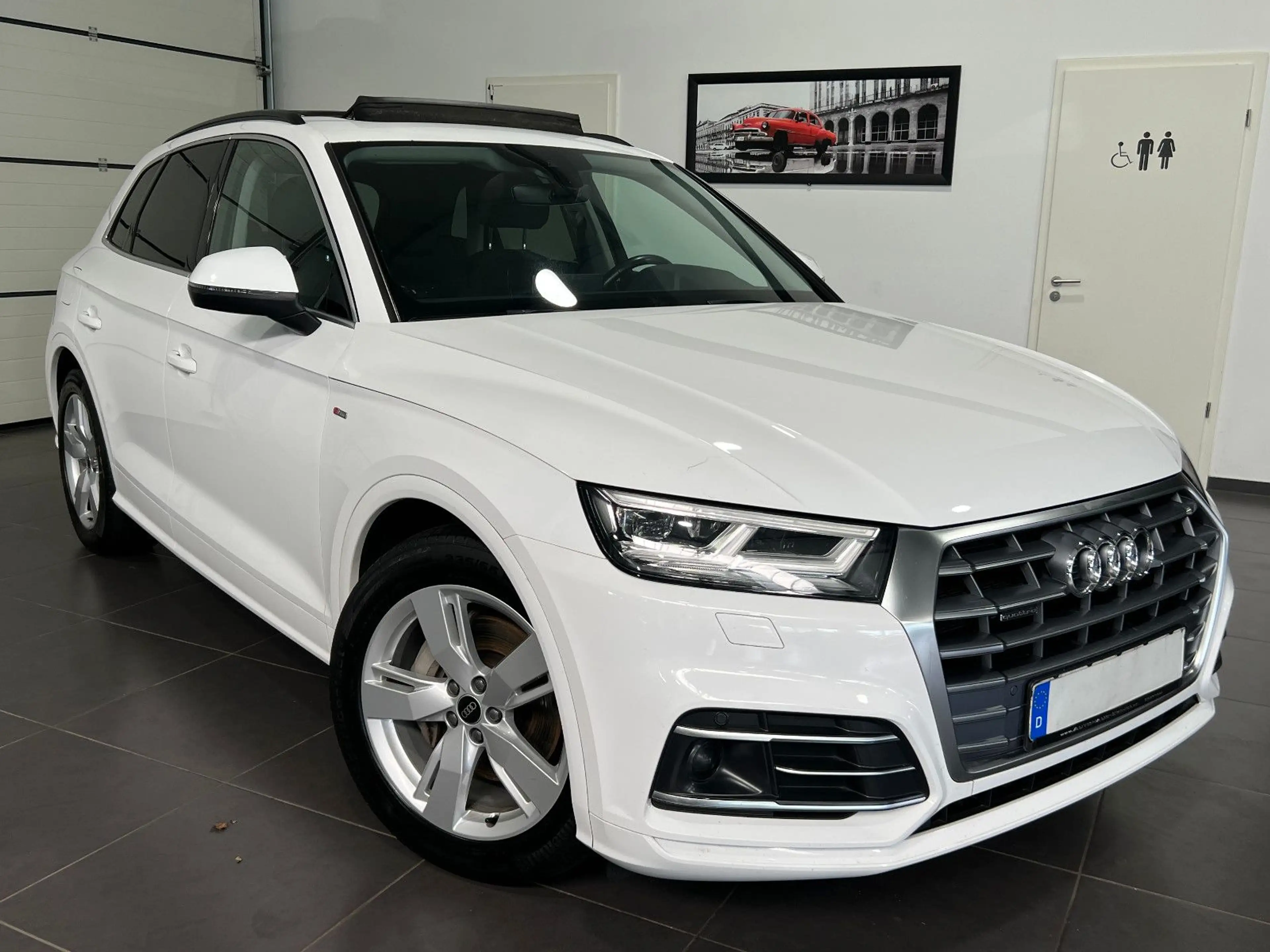 Audi Q5 50 TFSI e quattro Automatik **Navi*Pano*AHK** — photo 5