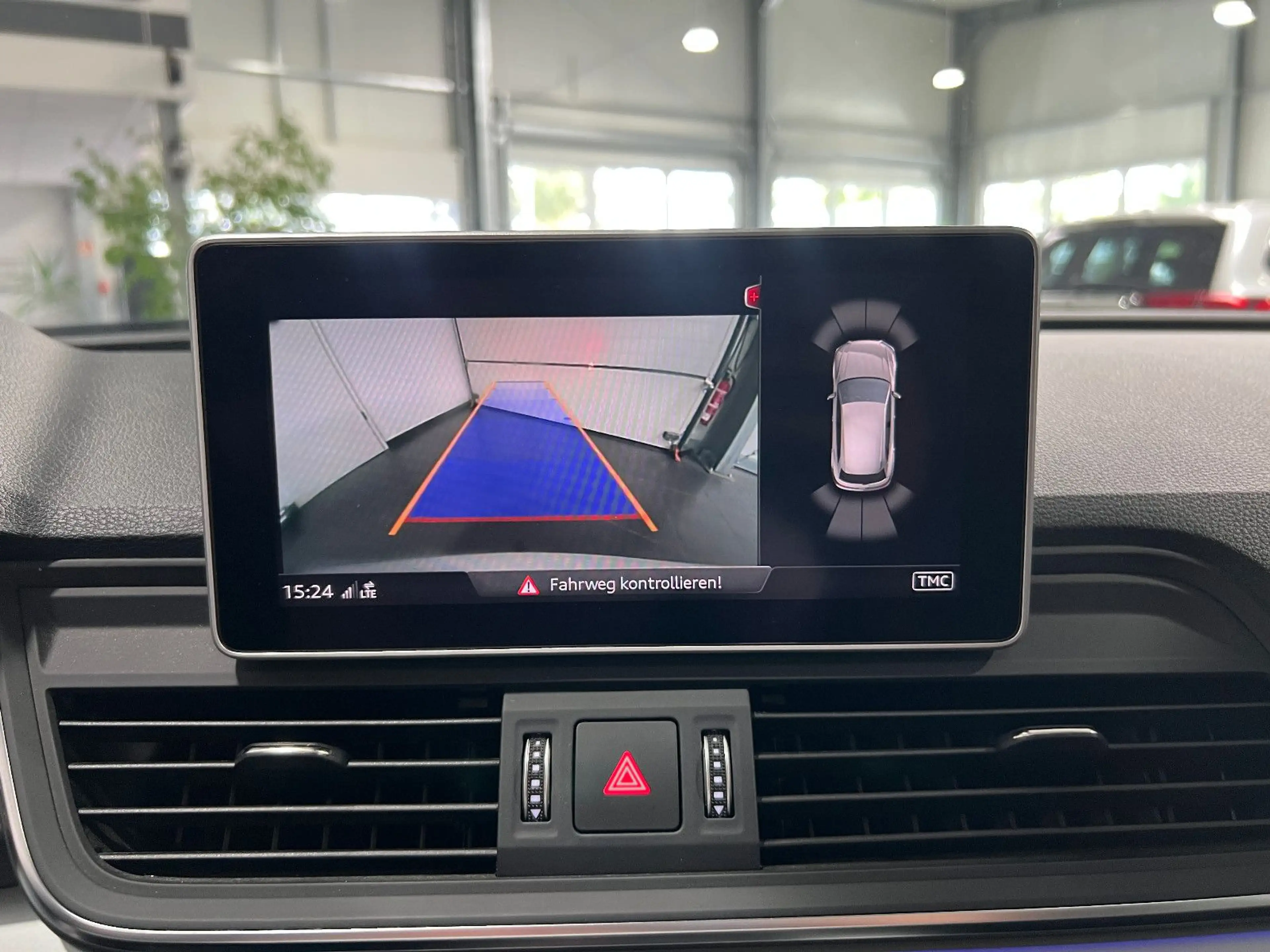 Audi Q5 50 TFSI e quattro Automatik **Navi*Pano*AHK** — photo 11
