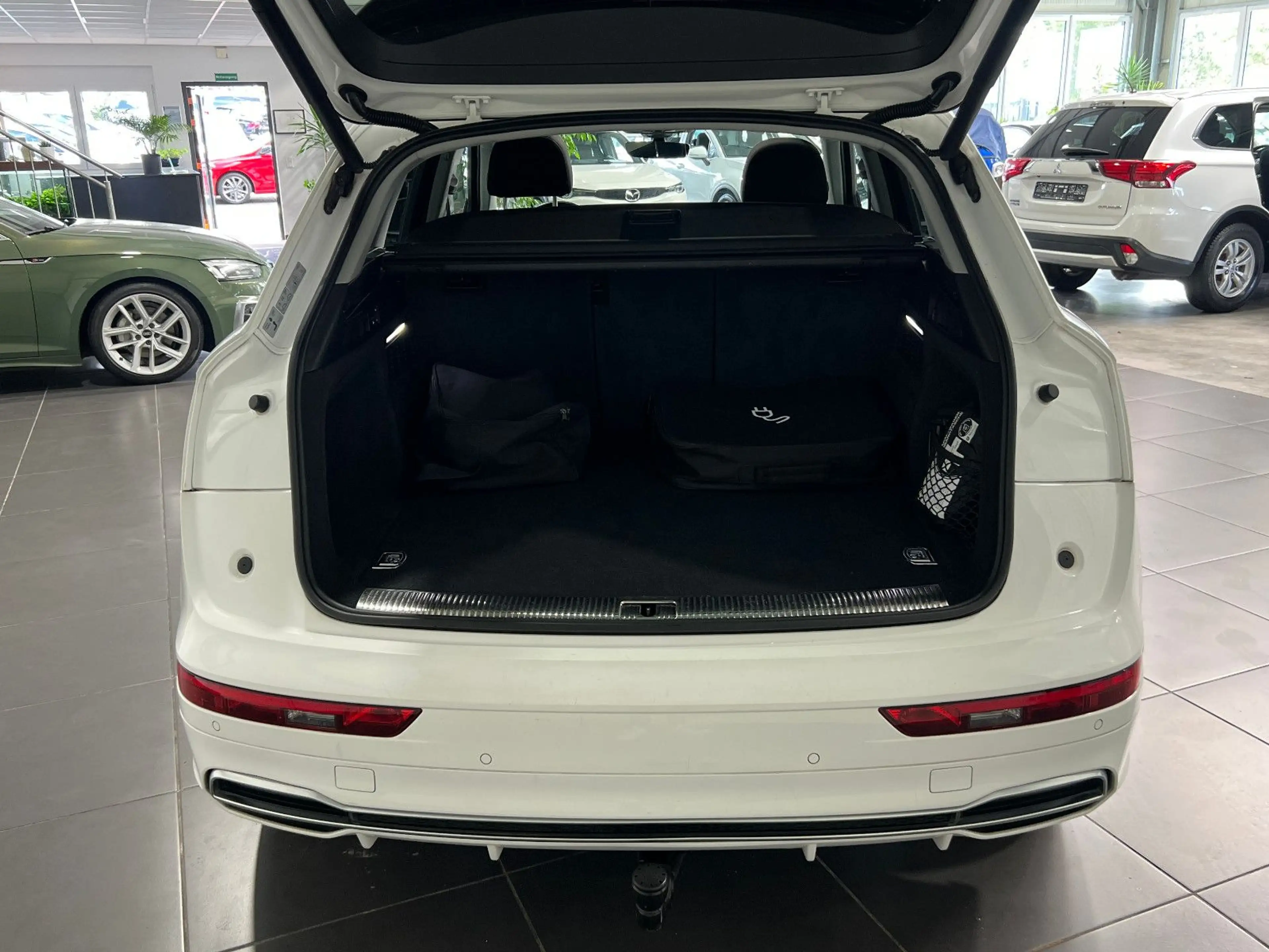 Audi Q5 50 TFSI e quattro Automatik **Navi*Pano*AHK** — photo 8