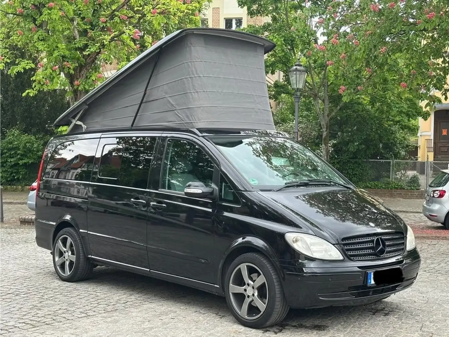 Mercedes-Benz Viano Viano 3.0CDI Fun Larga Aut. Fun Černá - 1
