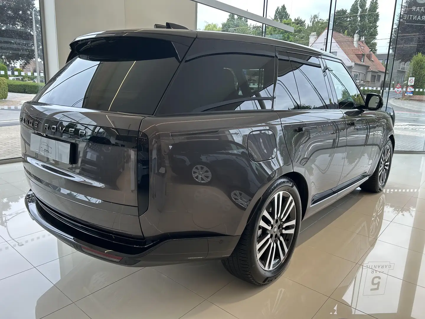 Land Rover Range Rover SWB P460e SE AWD Auto. 25MY Gris - 2