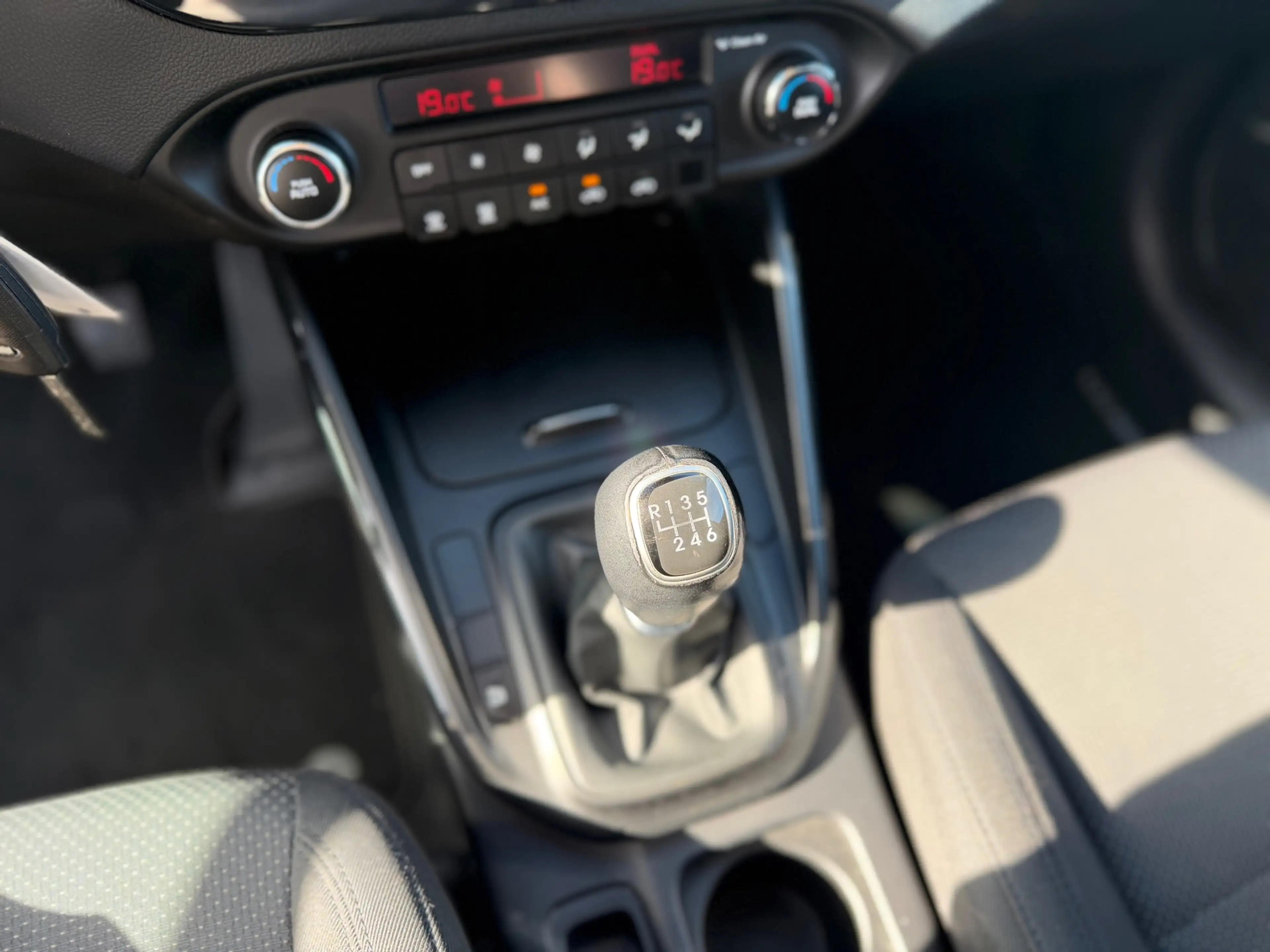 Kia Carens 1.6 GDi Business Pack / 7 Persoons / Perfect onder — photo 19