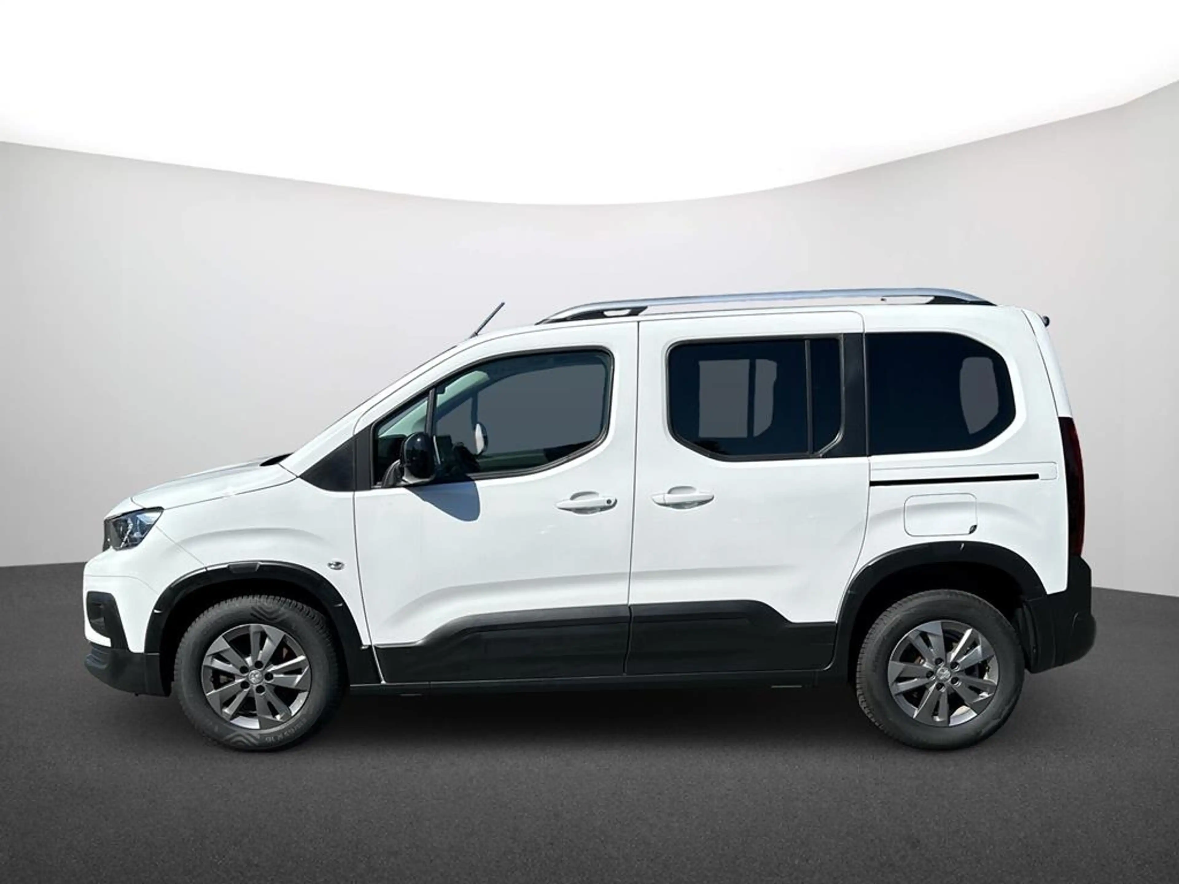 Peugeot Rifter 1.5BlueHDi 100 Allure Pack L1 S&amp — photo 5