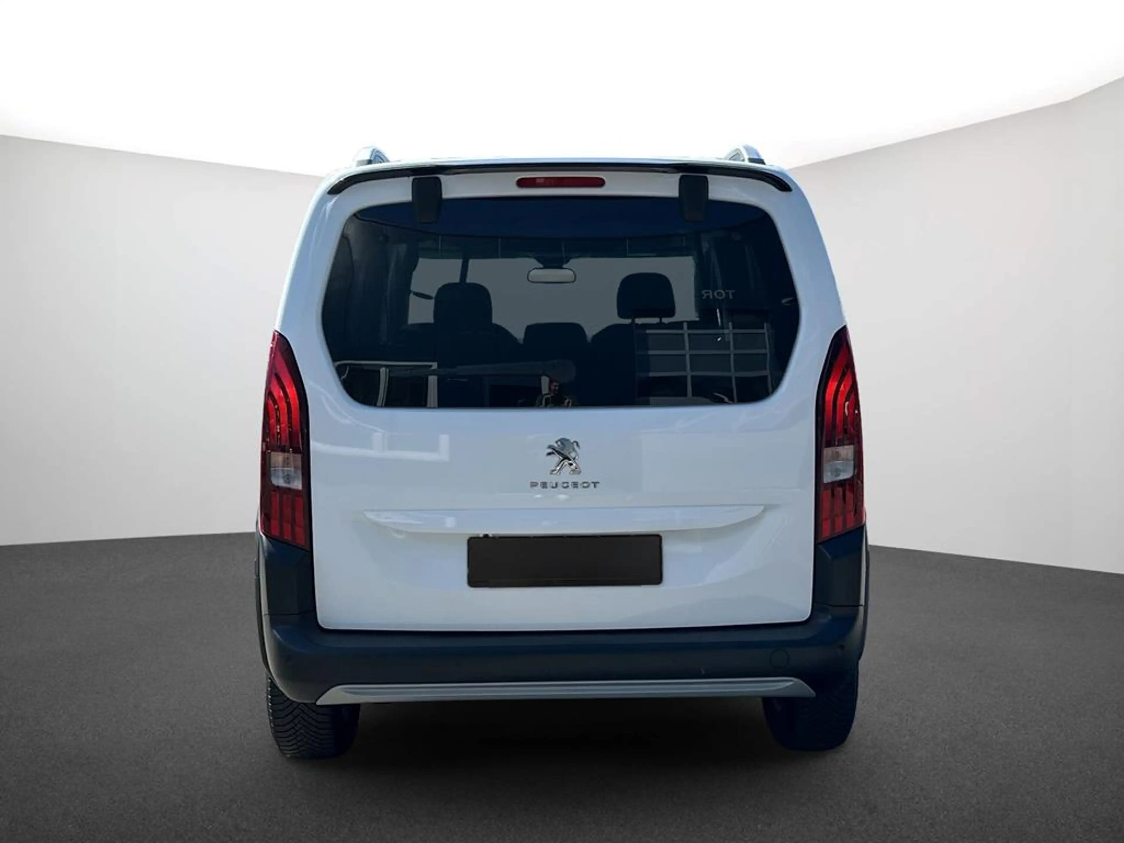 Peugeot Rifter 1.5BlueHDi 100 Allure Pack L1 S&amp — photo 4